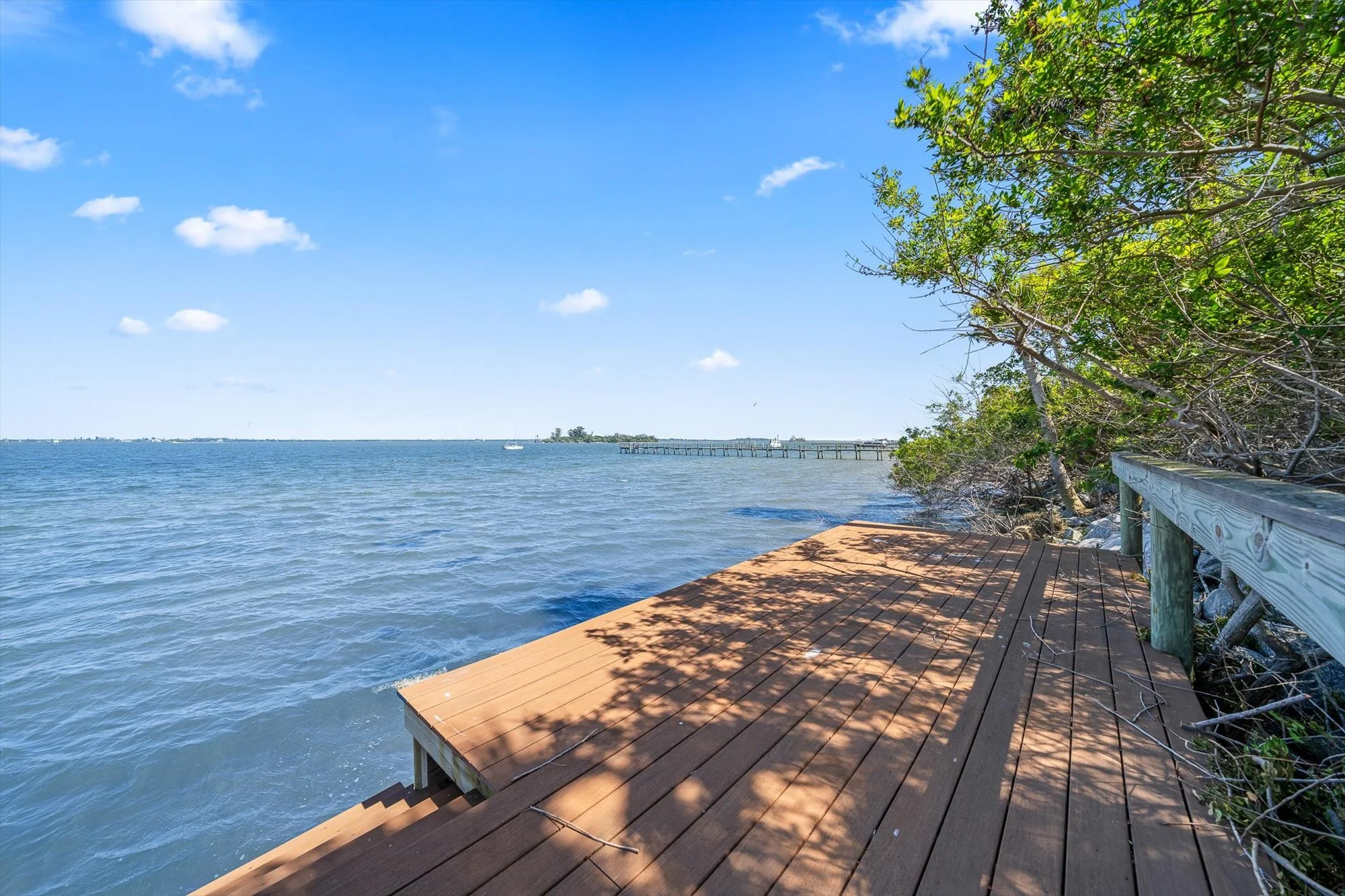 dock facing south.jpg