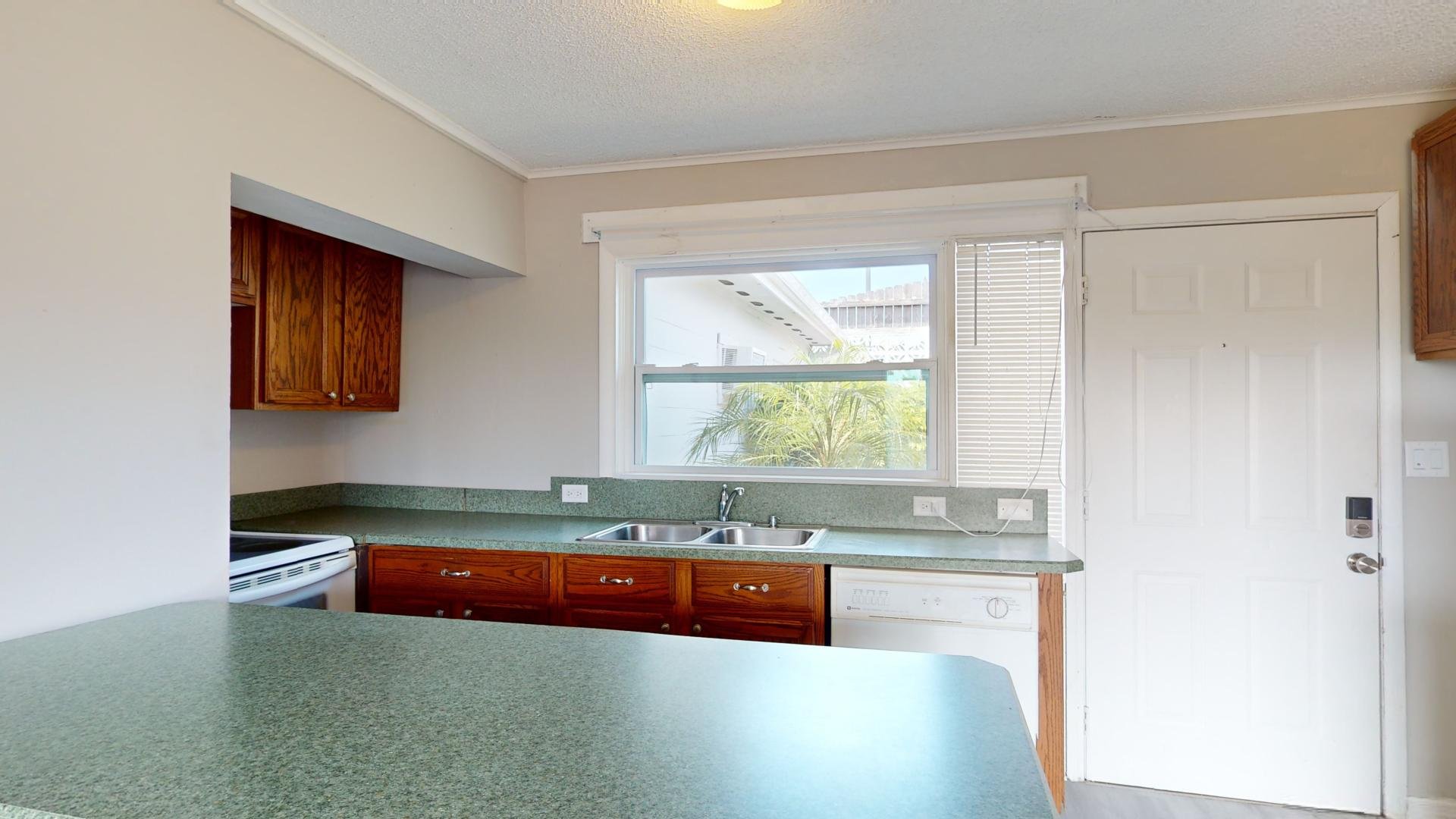 unit 2 kitchen 1.jpg