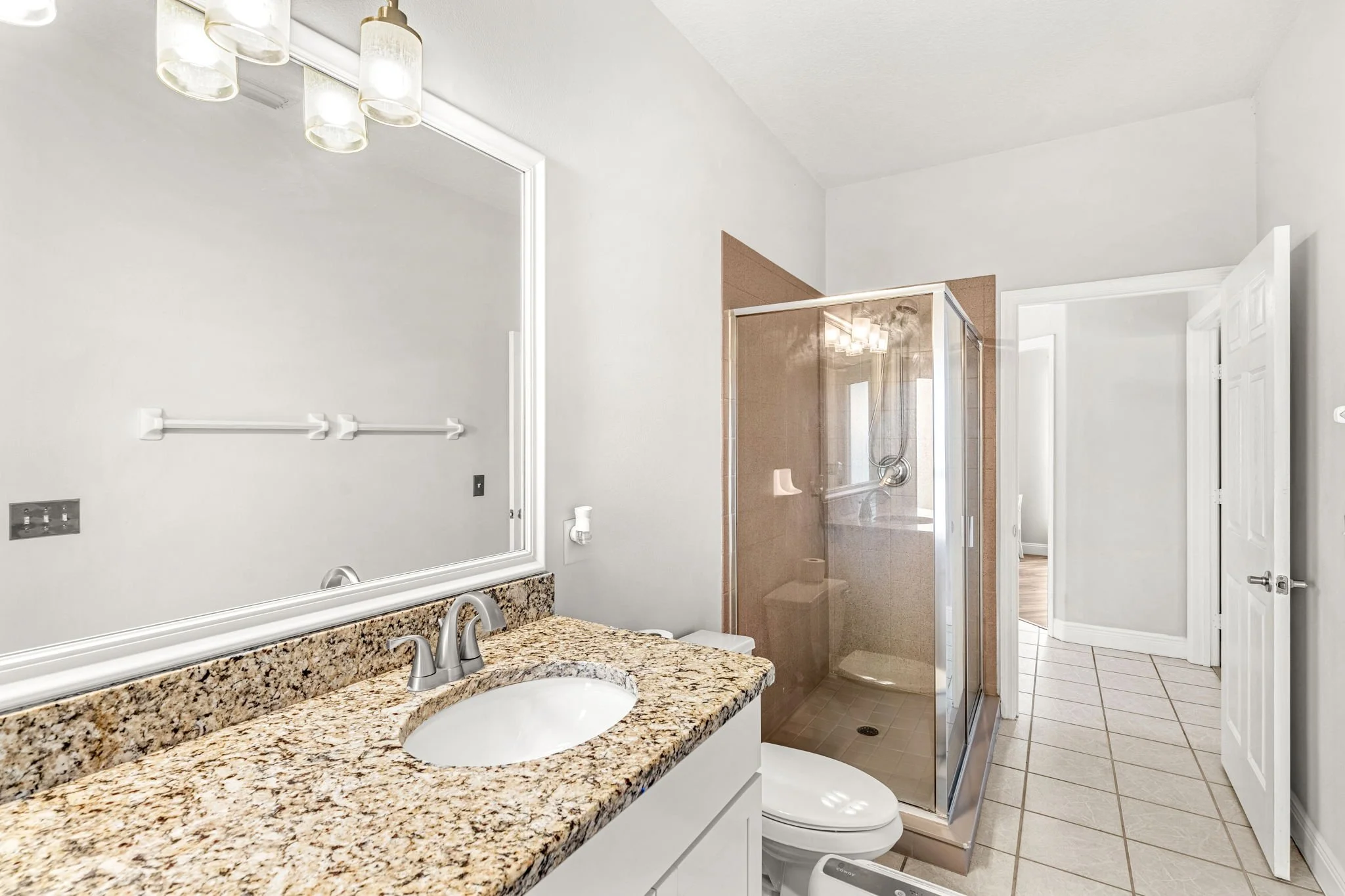 bathroom 2.jpg