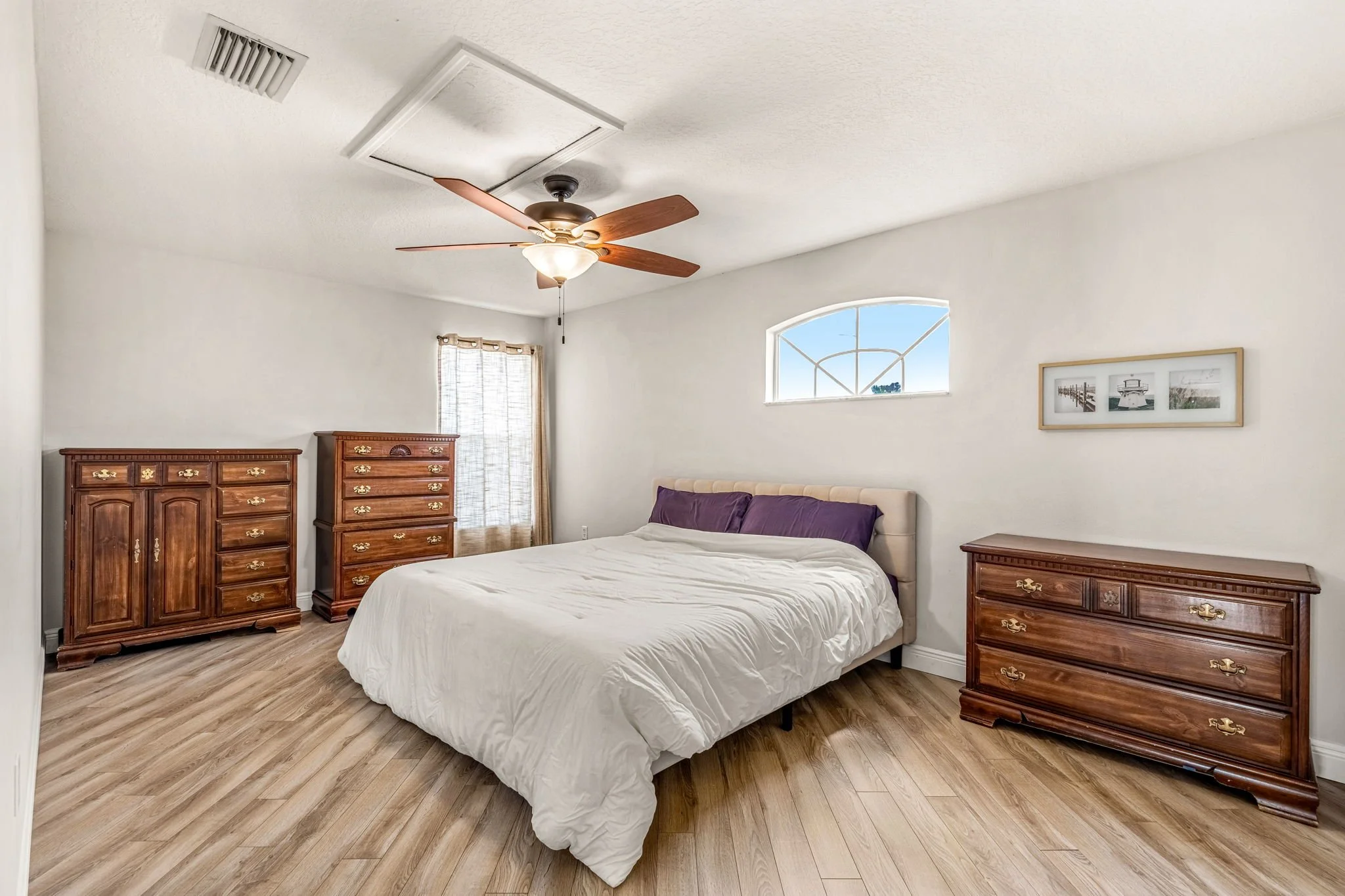 bedroom 3.jpg