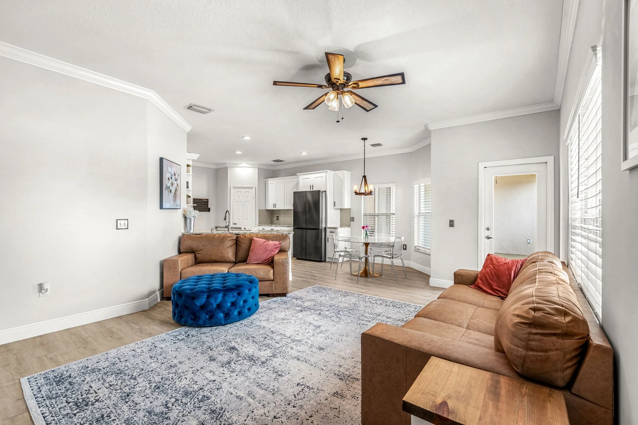 living room 1-4.jpg