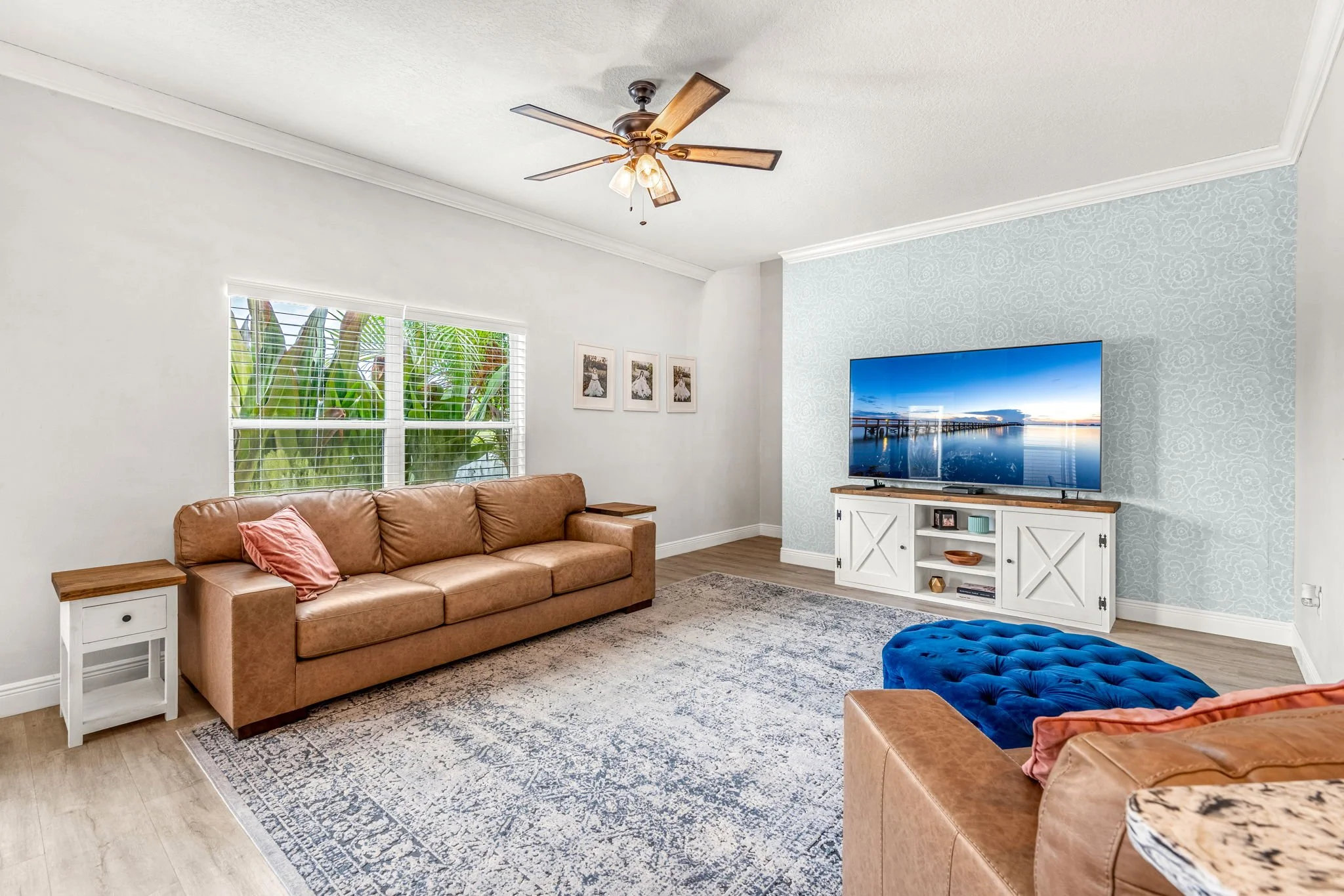 living room 1-3.jpg