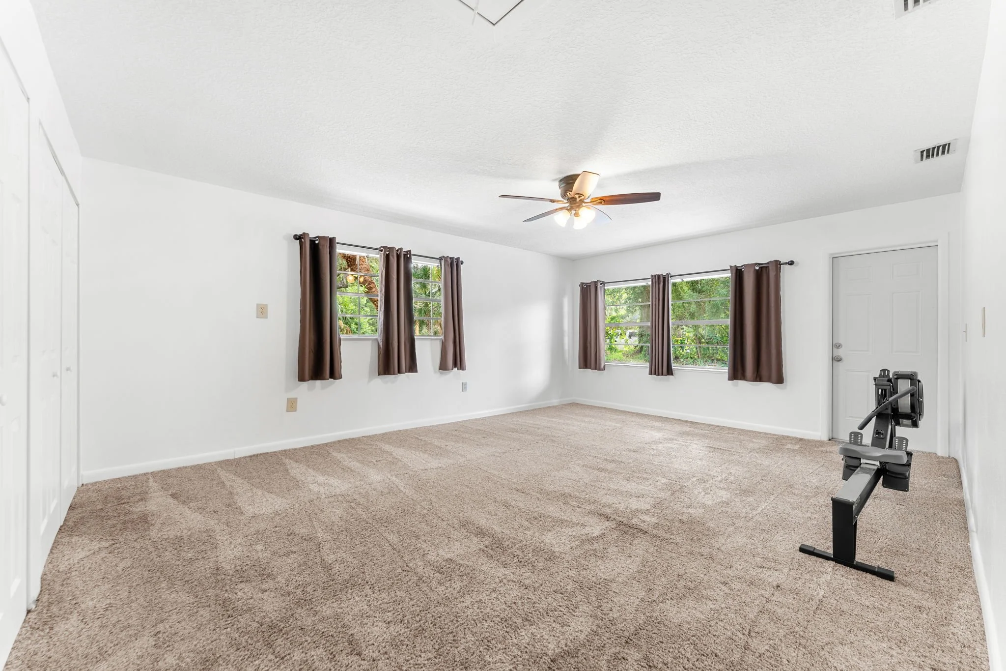 bedroom 4-1.jpg