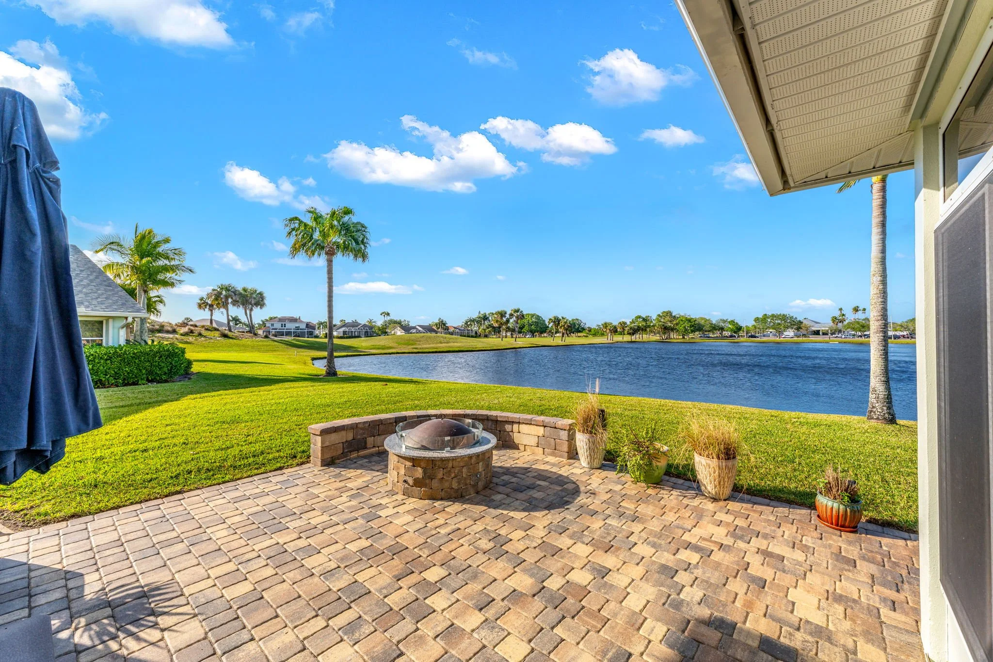 patio 1.jpg
