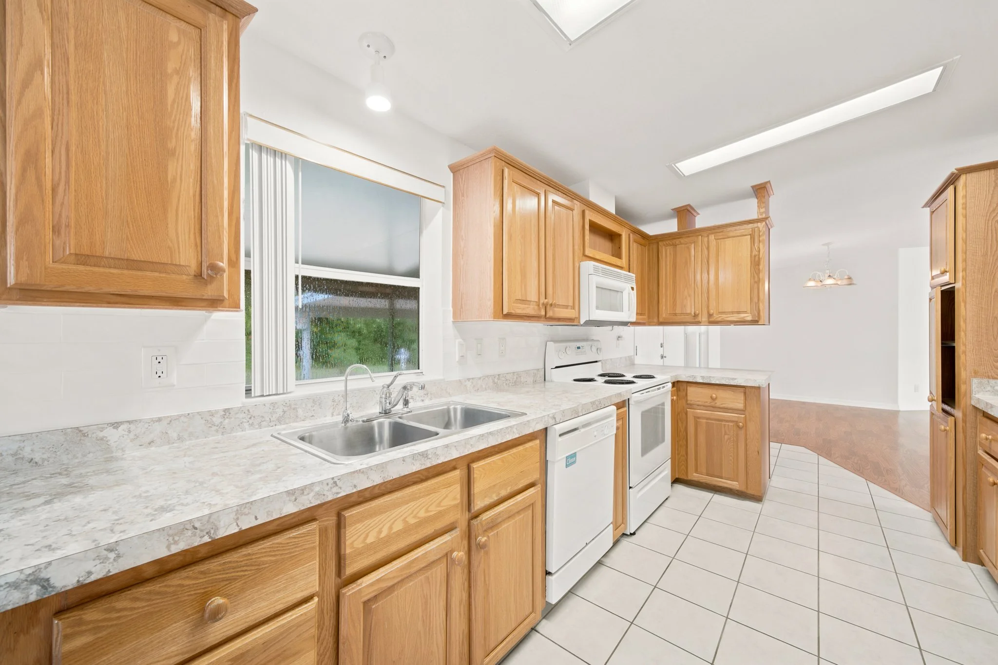 kitchen 3.jpg
