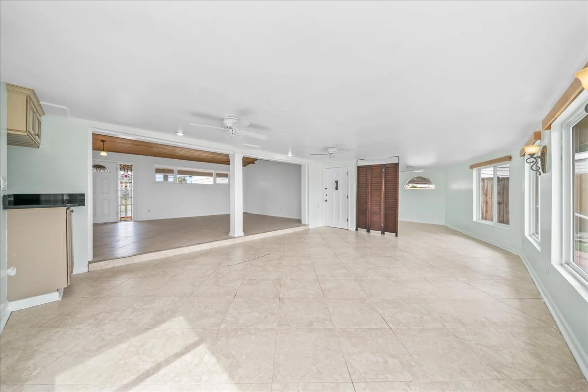 family room 1.jpg