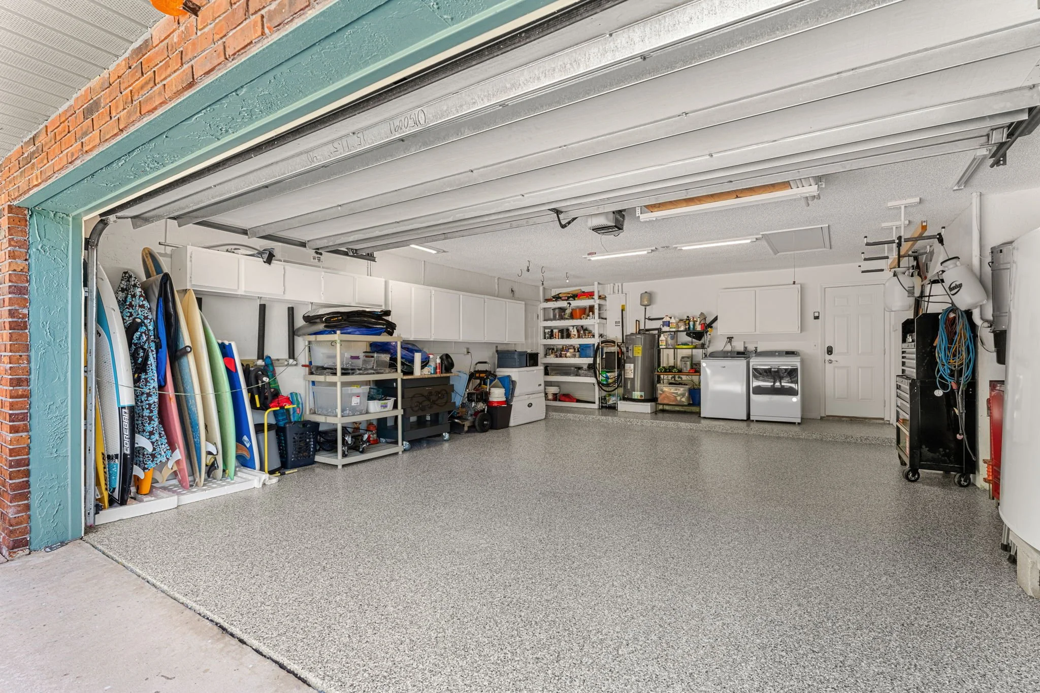 garage.jpg