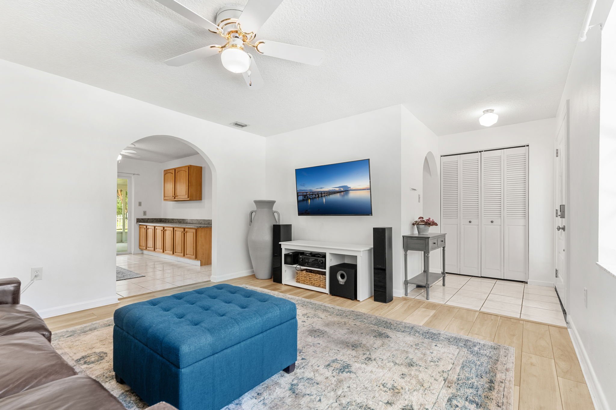 familyroom 3.jpg