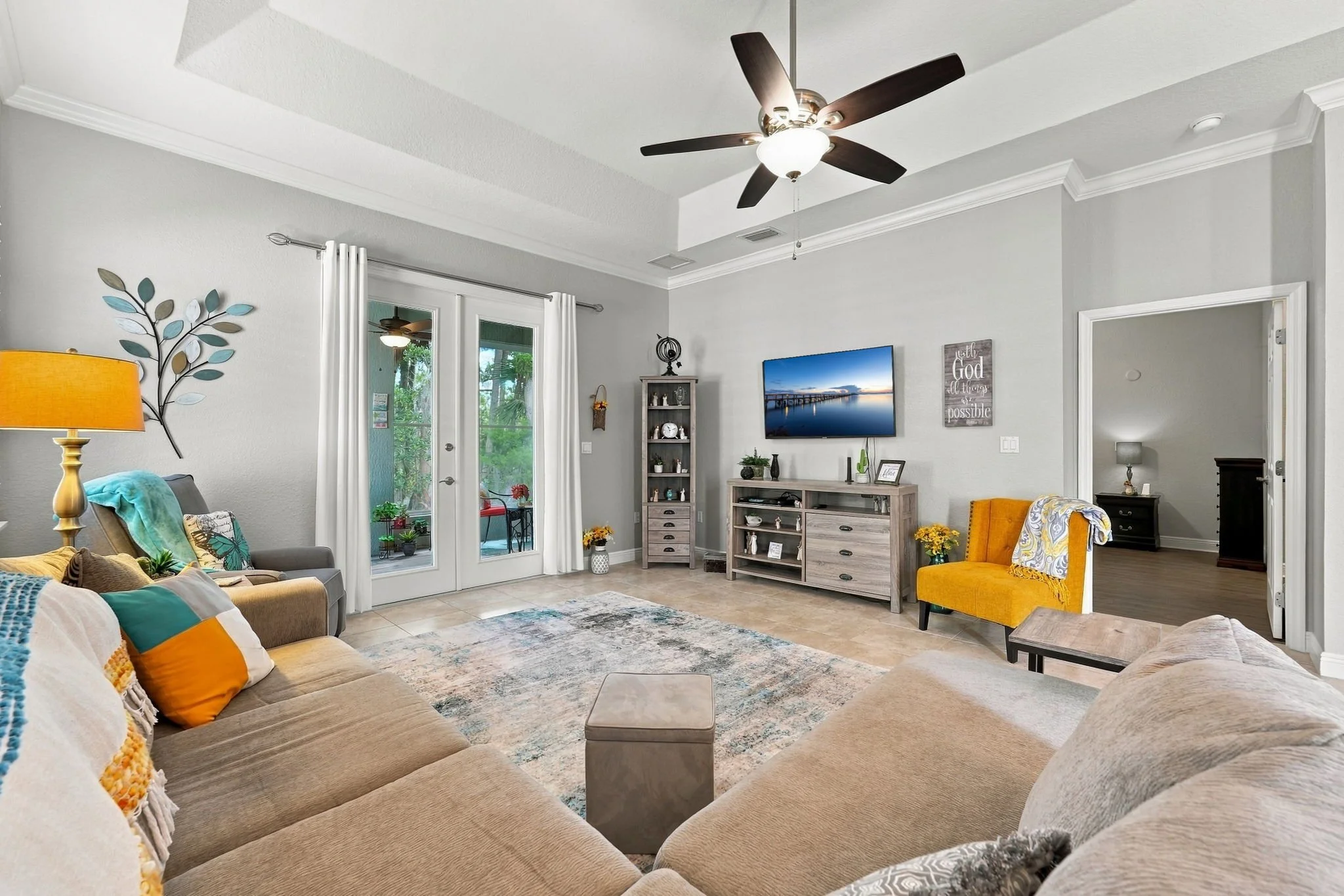 livingroom 1.jpg