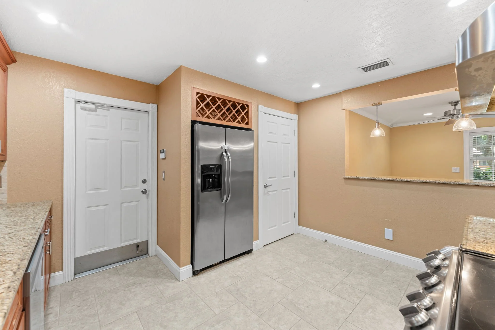 kitchen 5.jpg