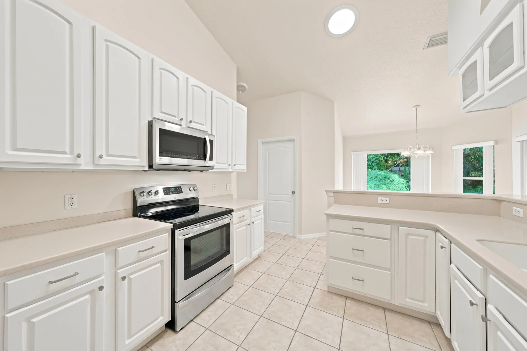 kitchen 3.jpg