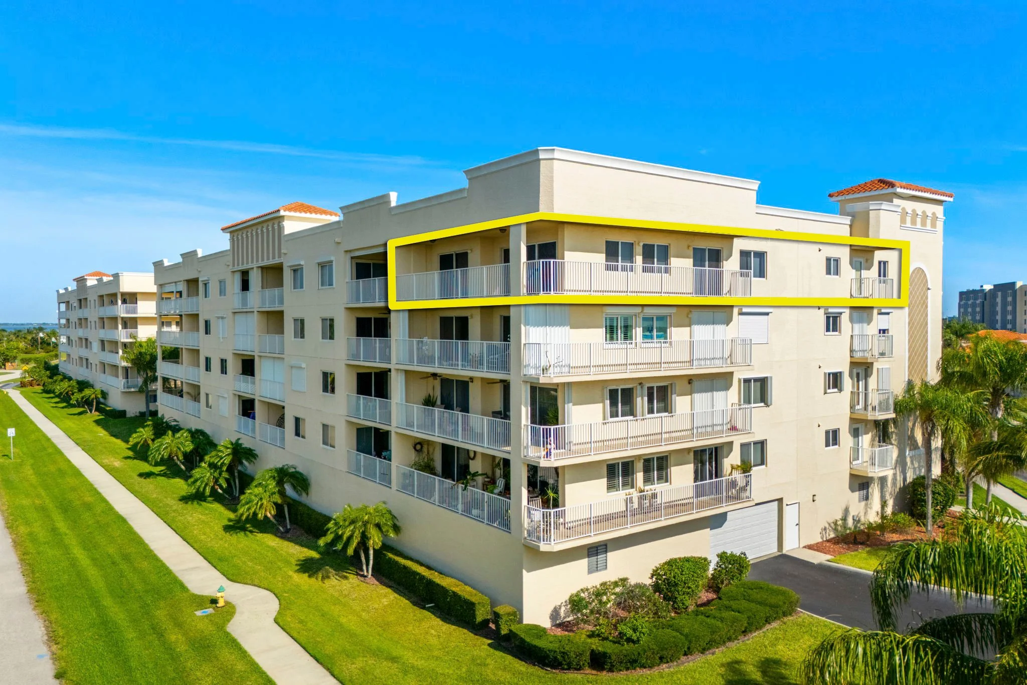 exterior - balcony side 1w yellow highlighted.jpg
