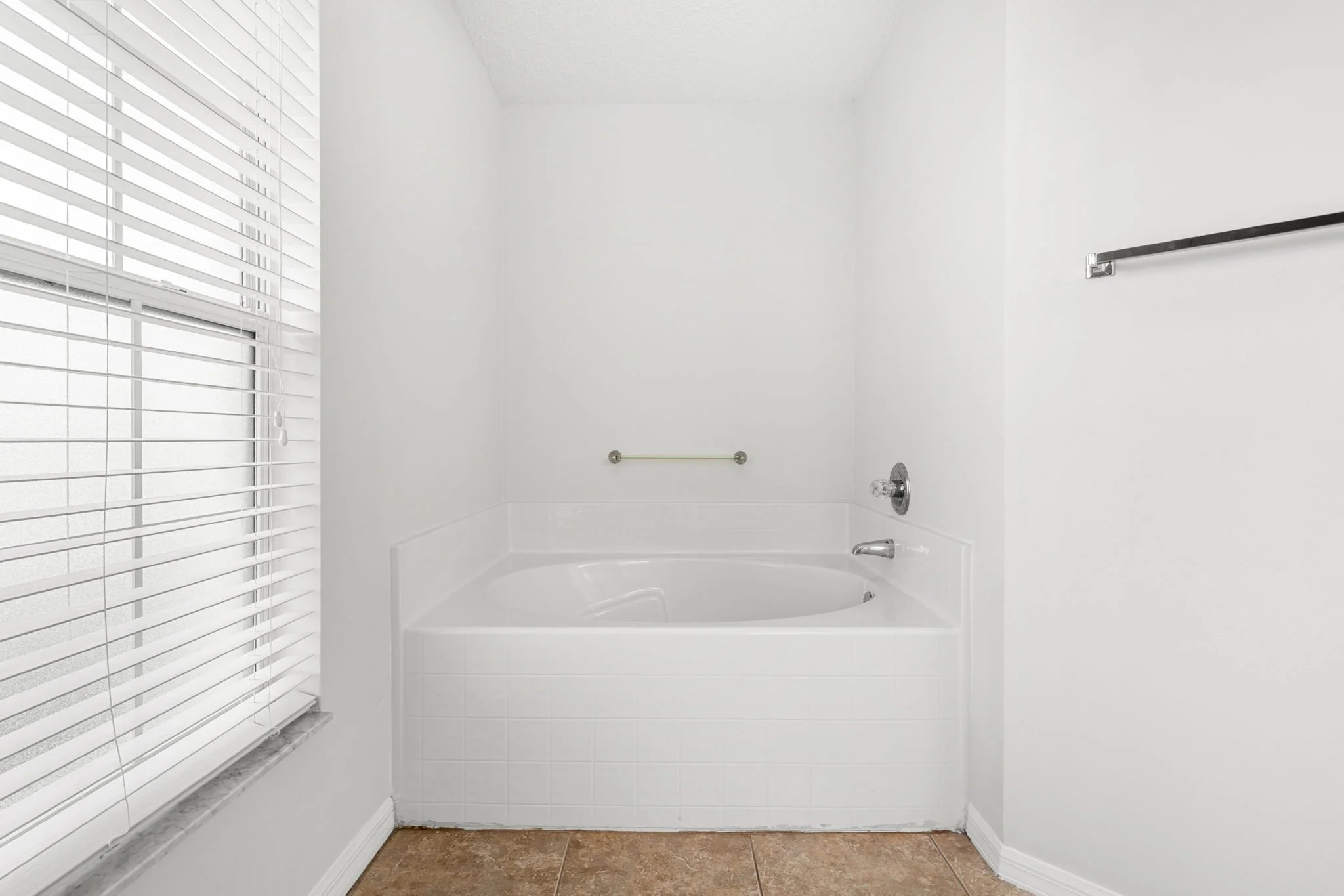 primary bath 2.jpg