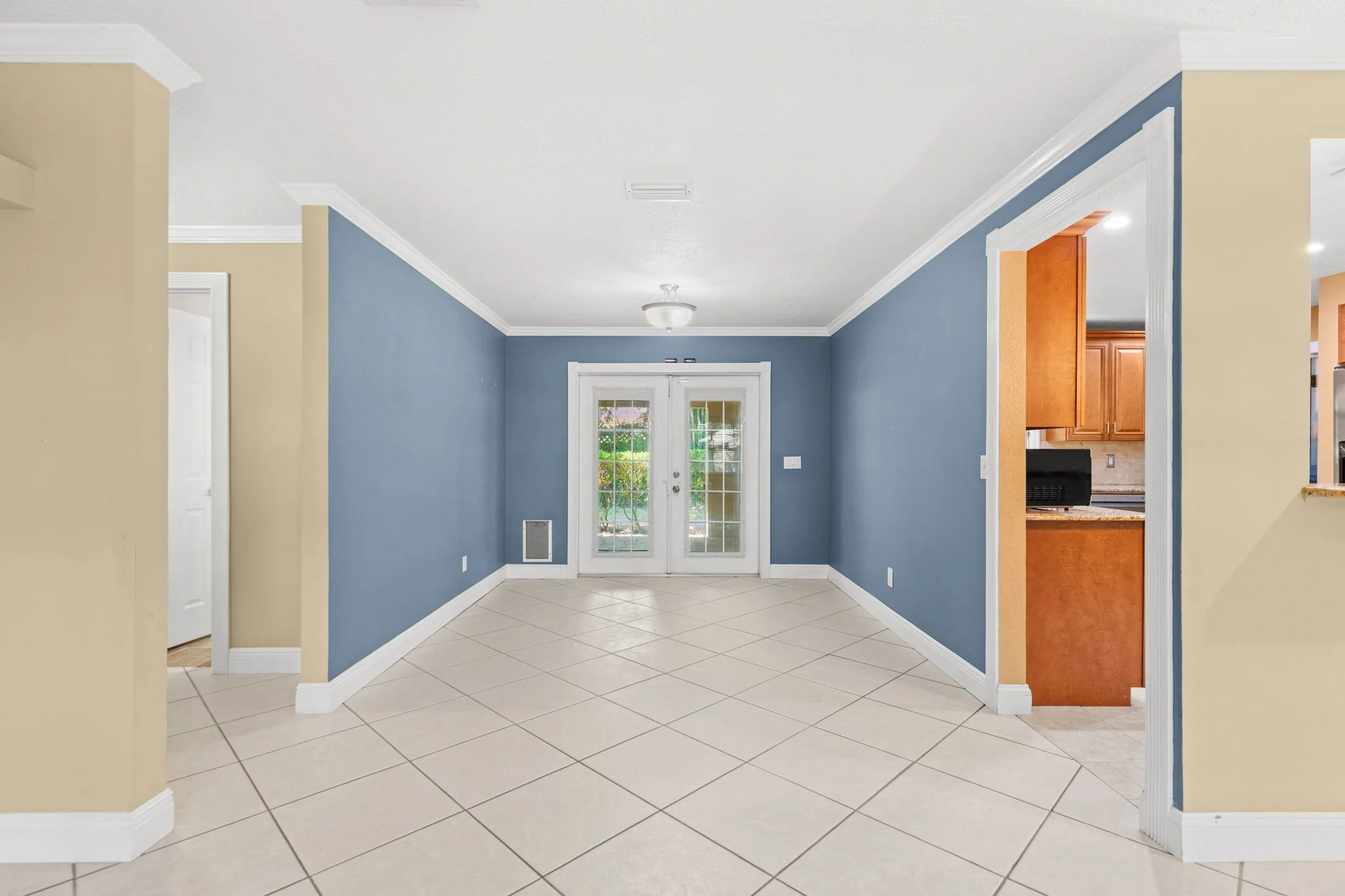 diningroom 2.jpg