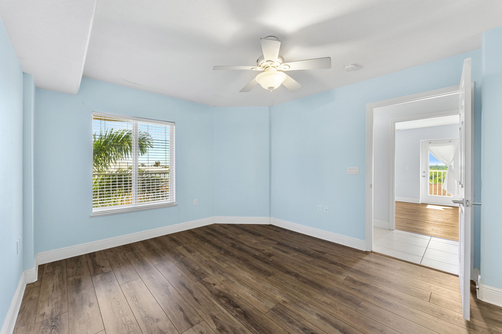 bedroom 3-1.jpg