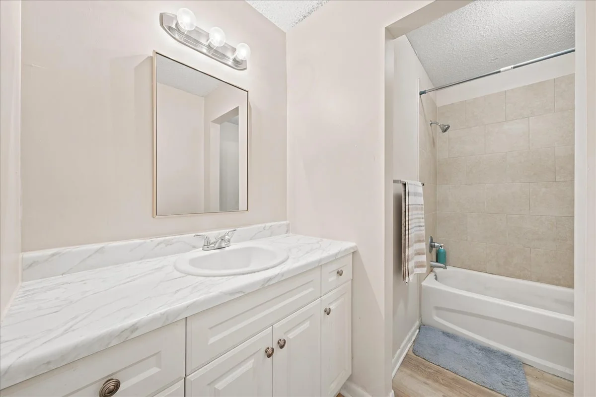 Hall Bath 1-2.jpg