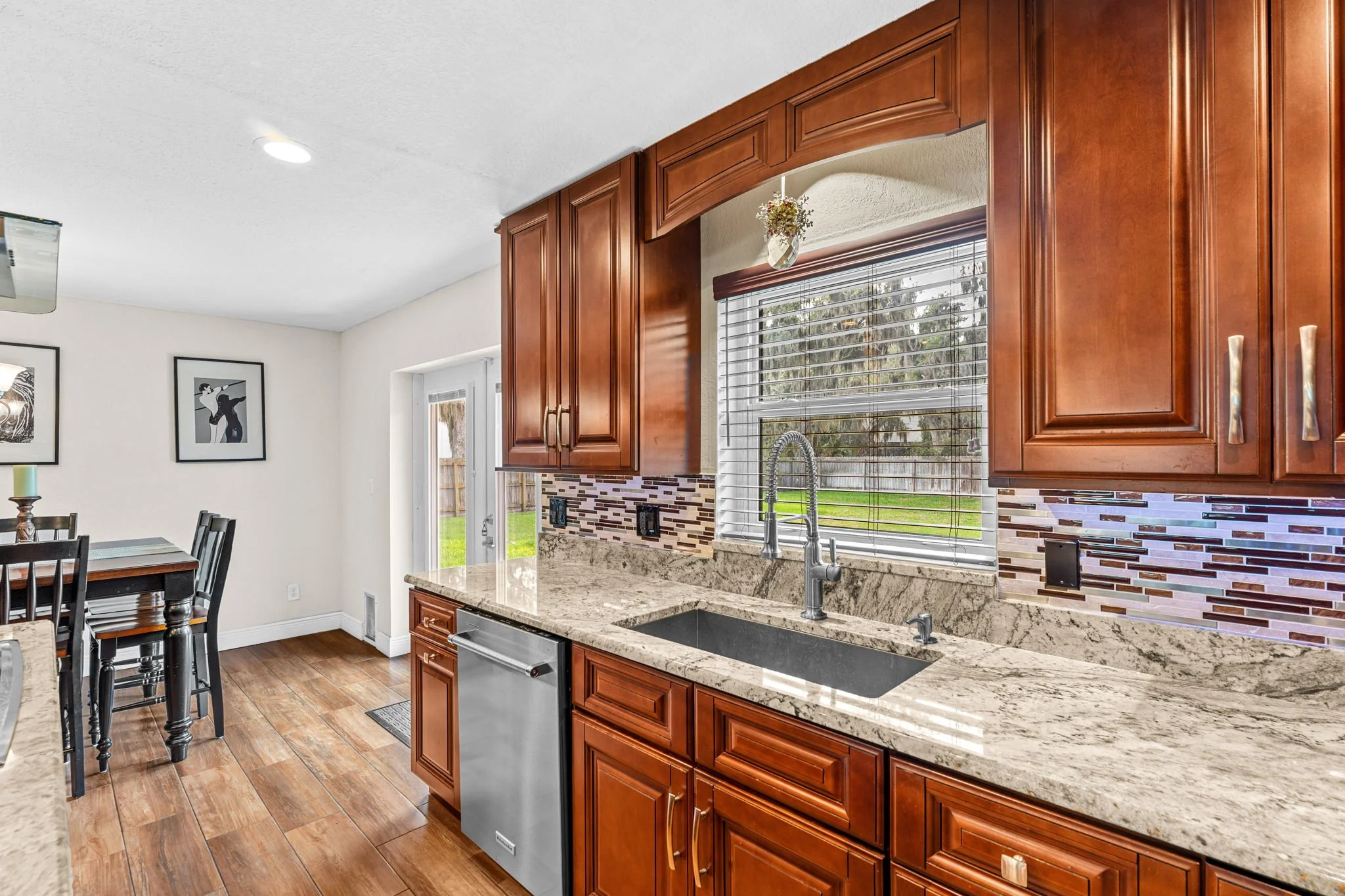 kitchen 7.jpg