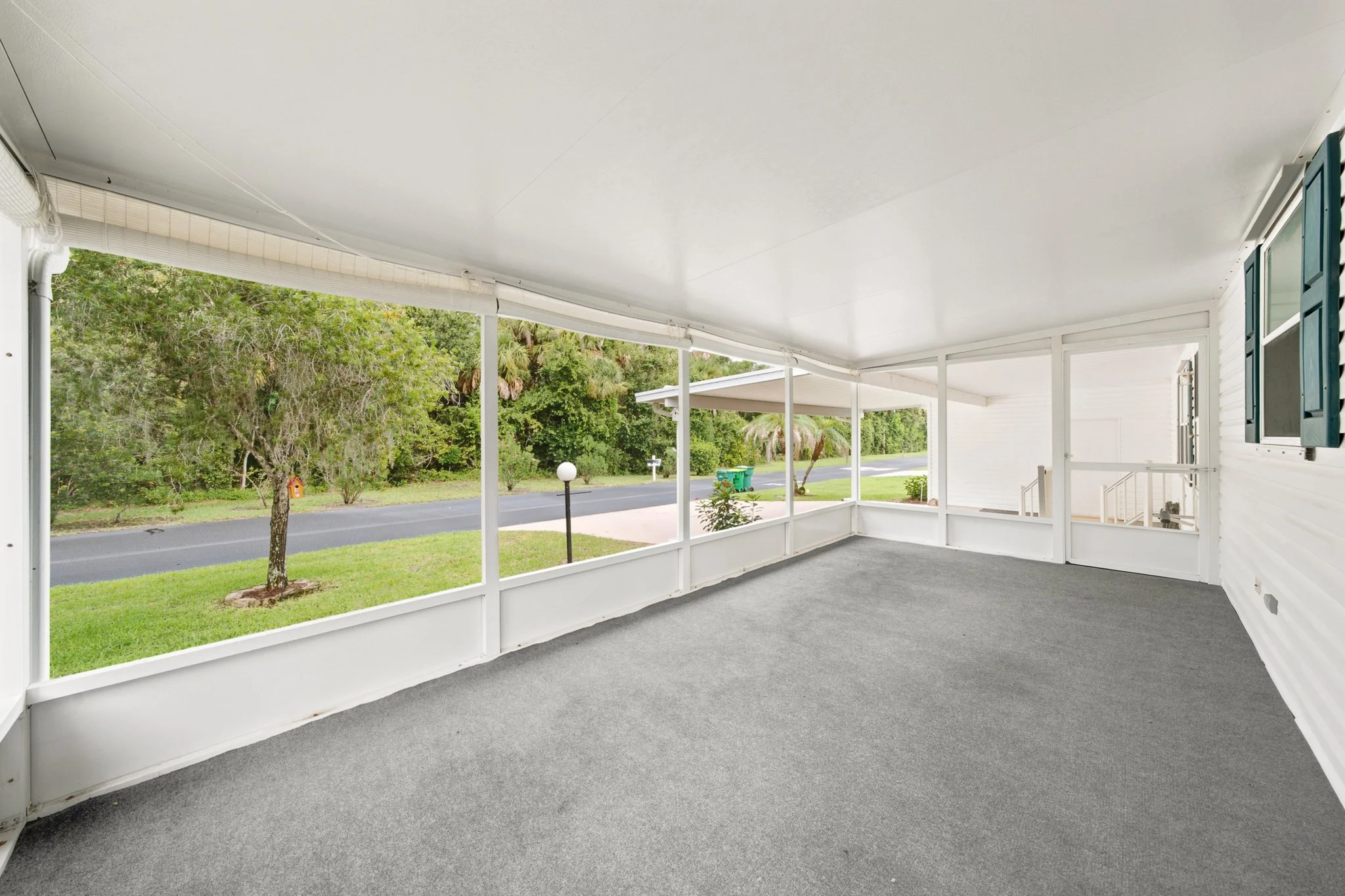 screened porch 1.jpg