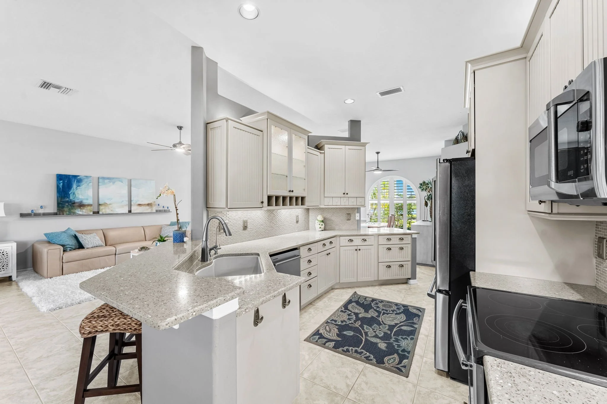 kitchen 3.jpg