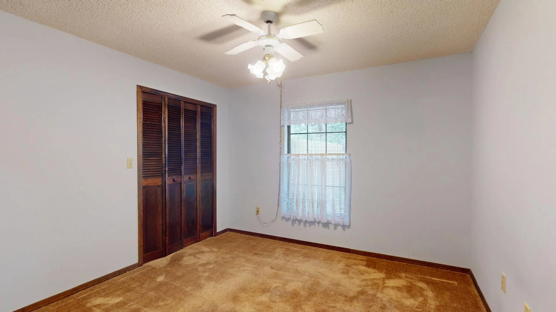 bedroom 3.jpg
