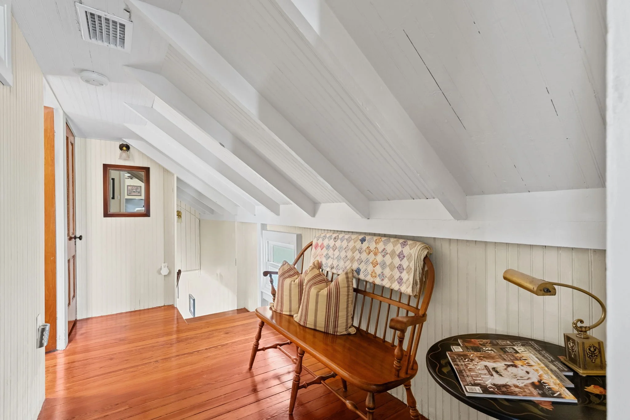 second story landing 1.jpg