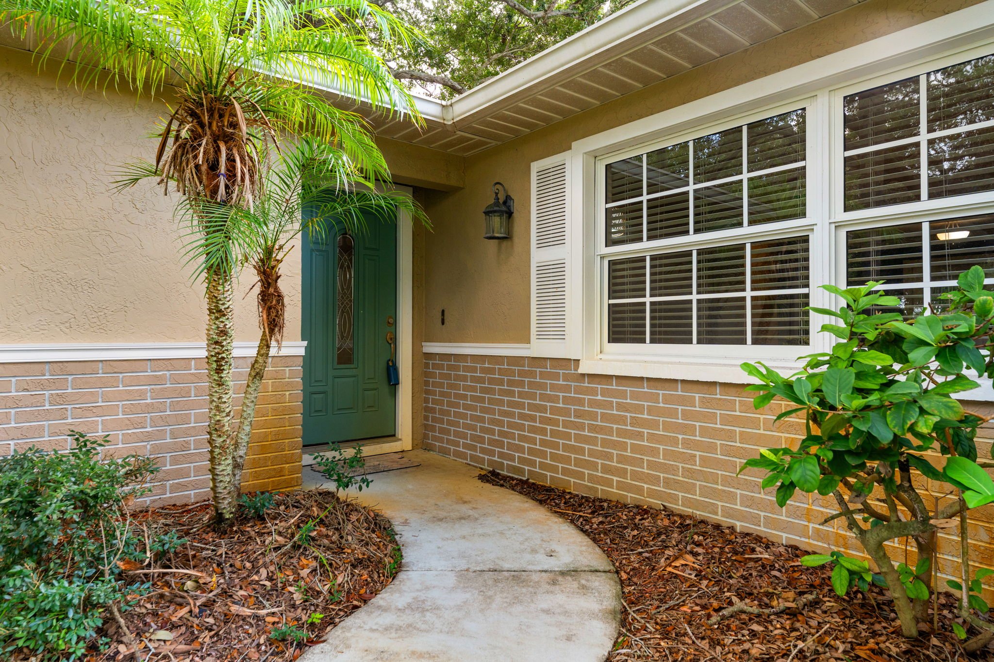 exterior front entry.jpg