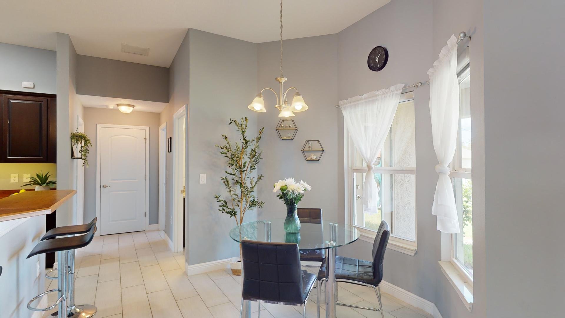 Breakfast Nook - 2.jpg