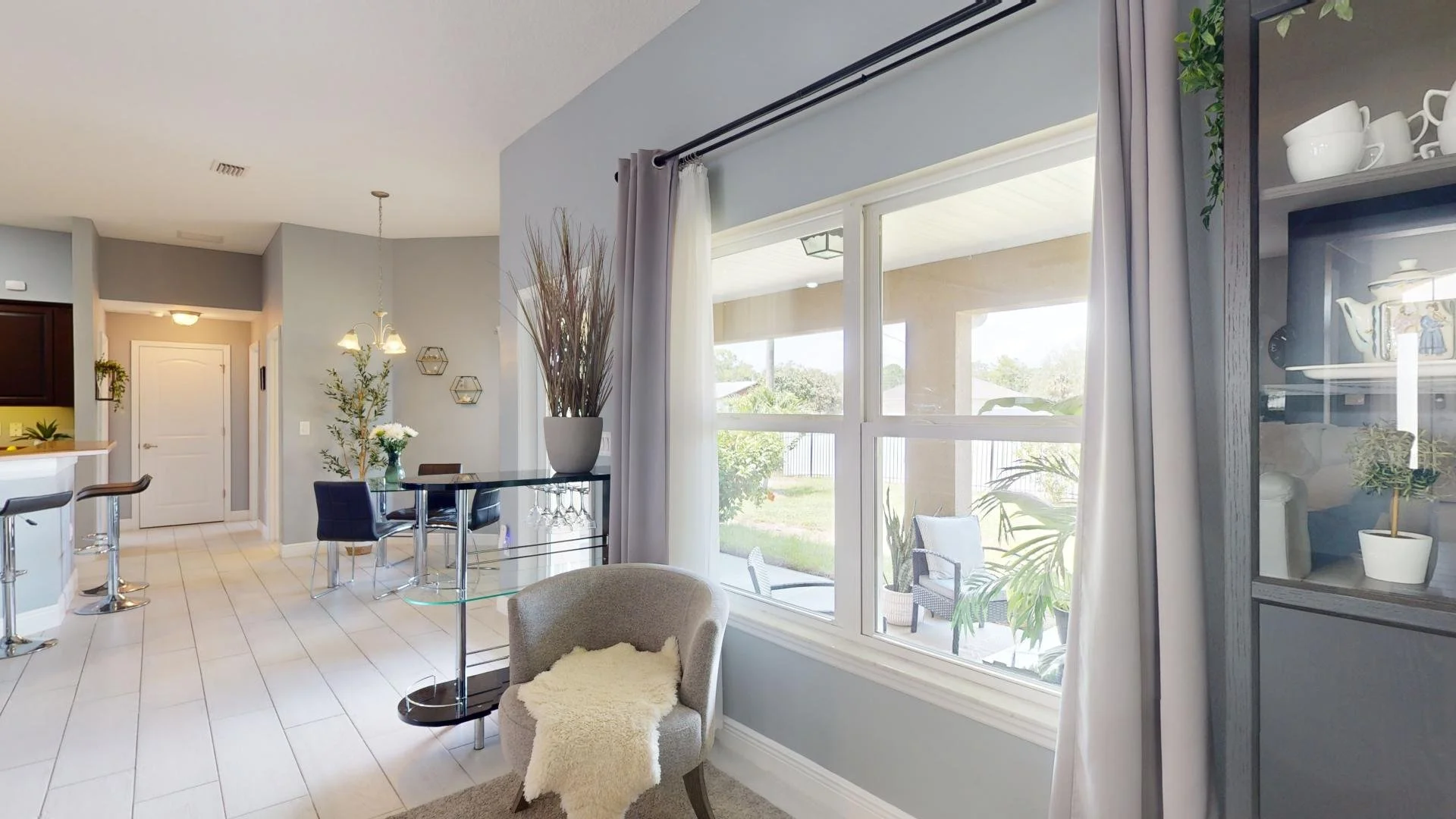 Breakfast Nook - 3.jpg