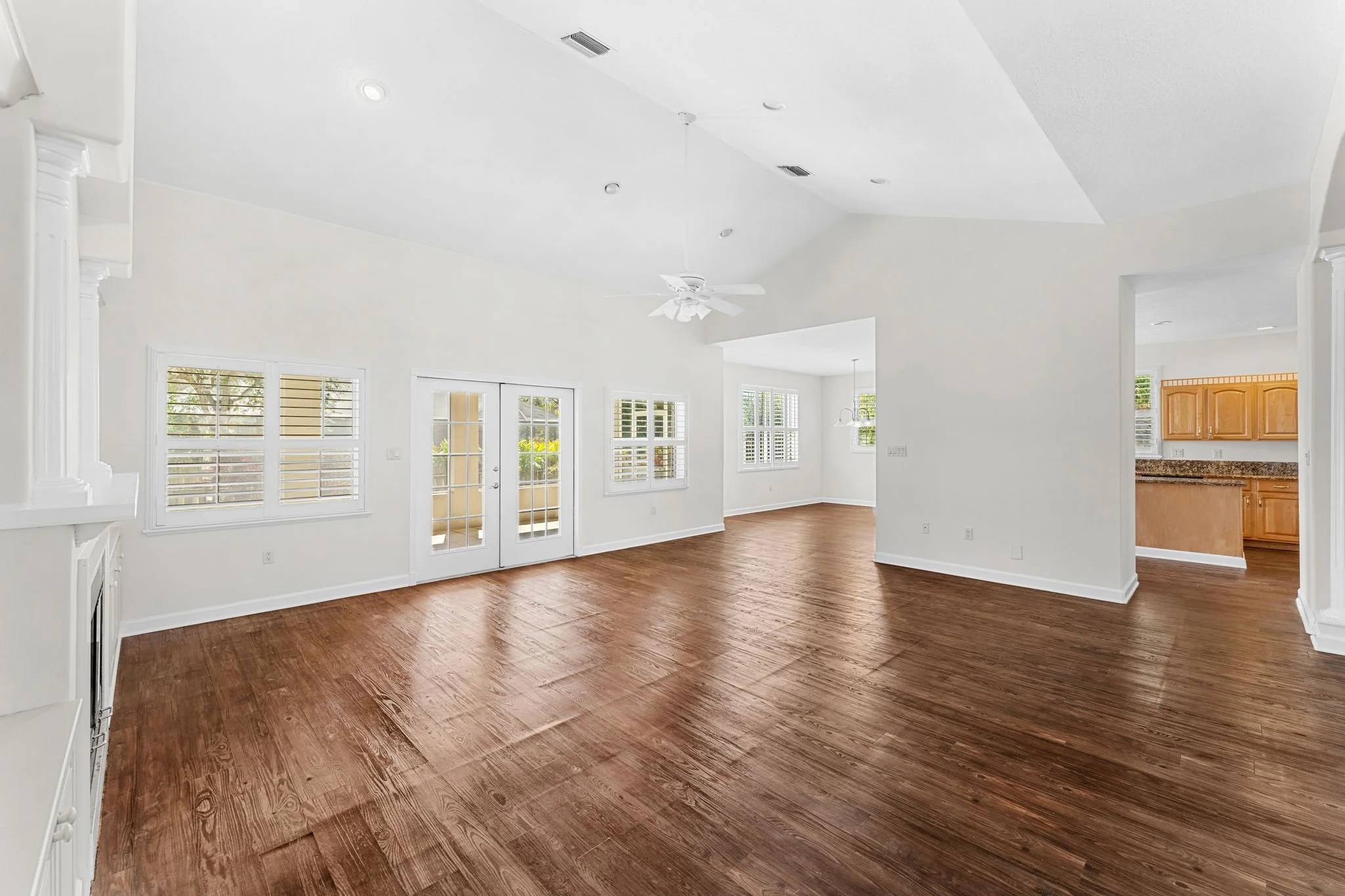 livingroom 1.jpg