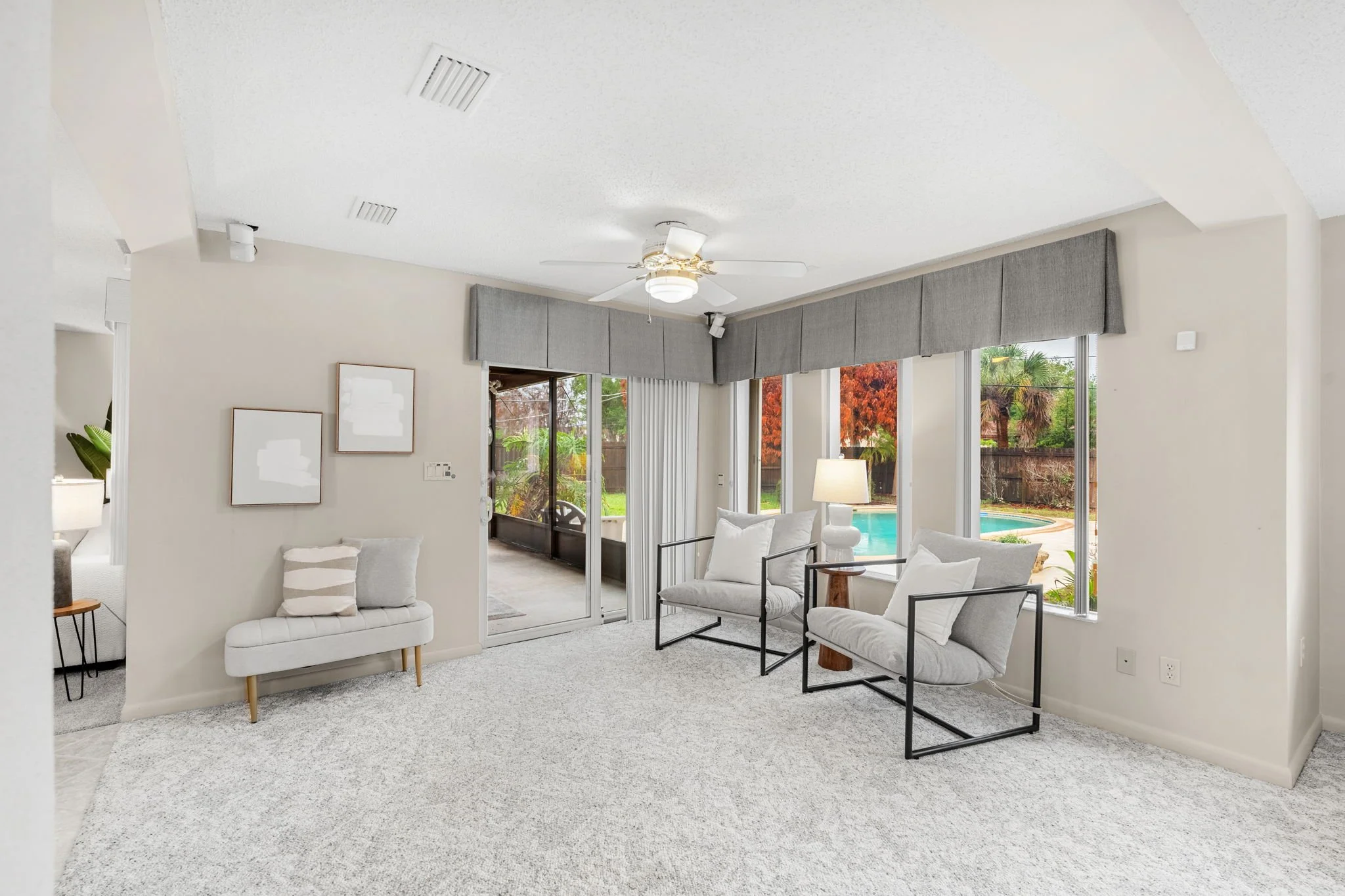 breakfast nook 1.jpg