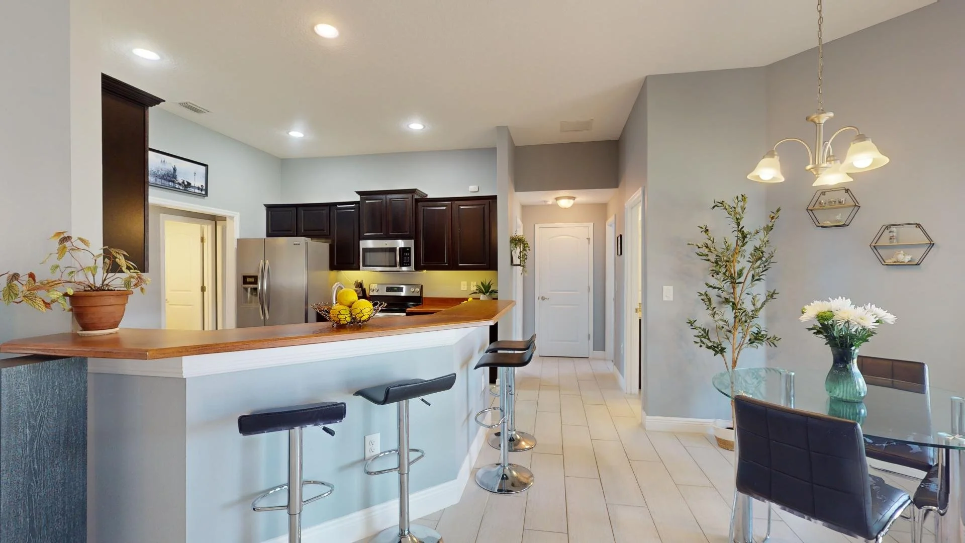 Kitchen:Breakfast nook.jpg