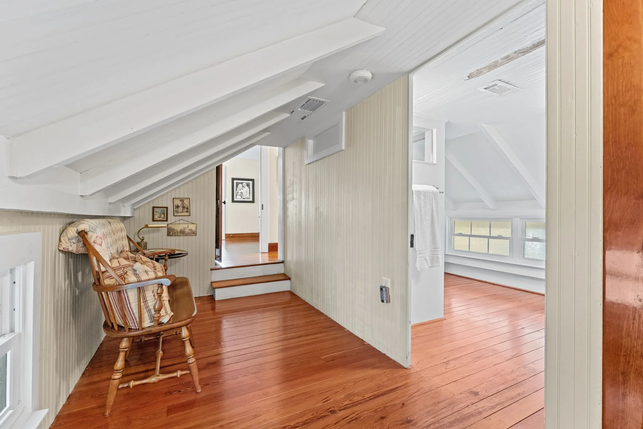 second story landing 3.jpg