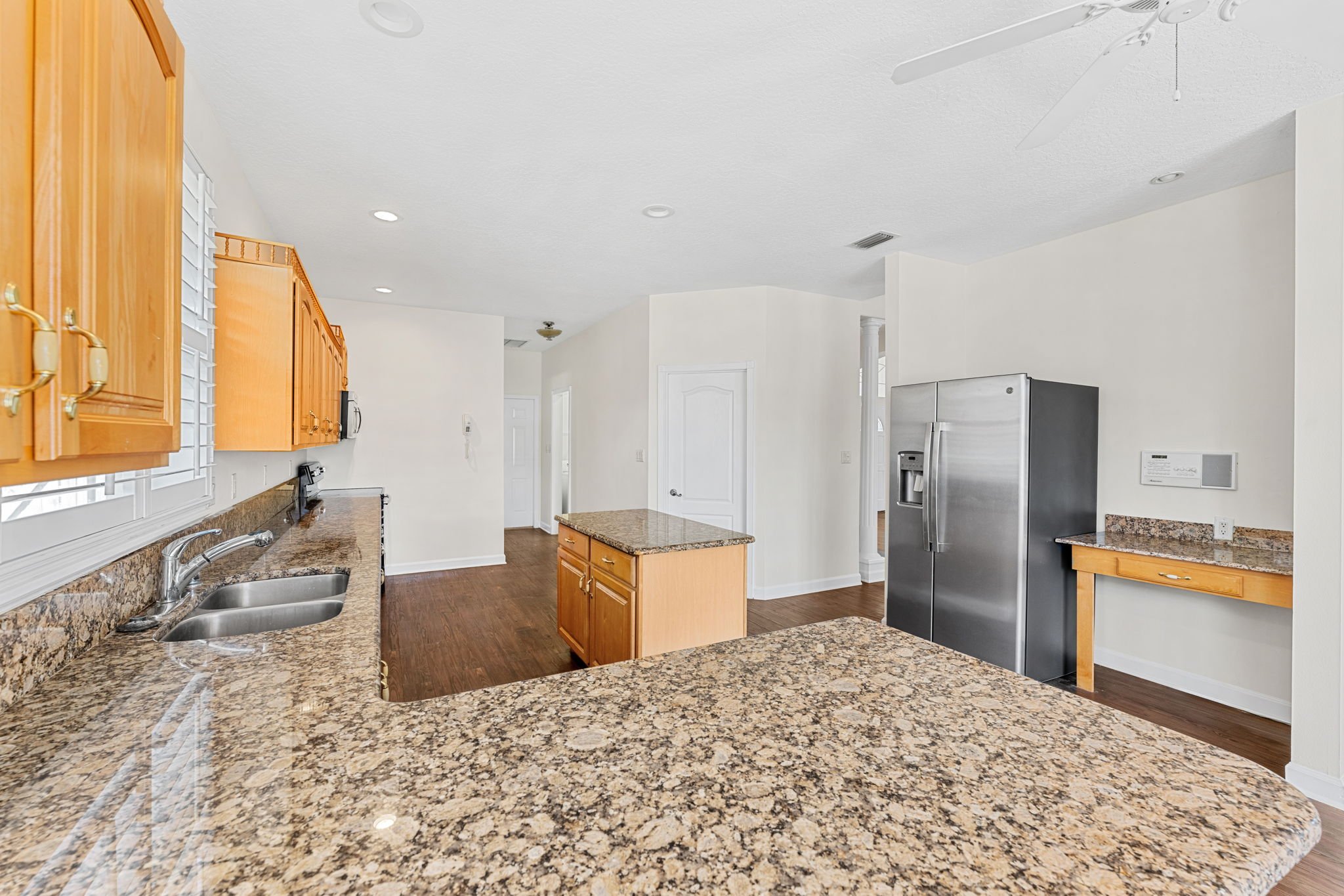 kitchen 1.jpg