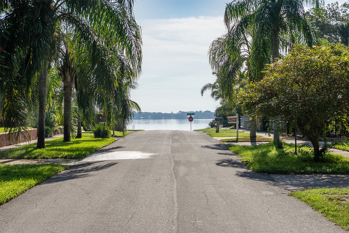 Neighborhood street in Carleton Terrace, Cocoa