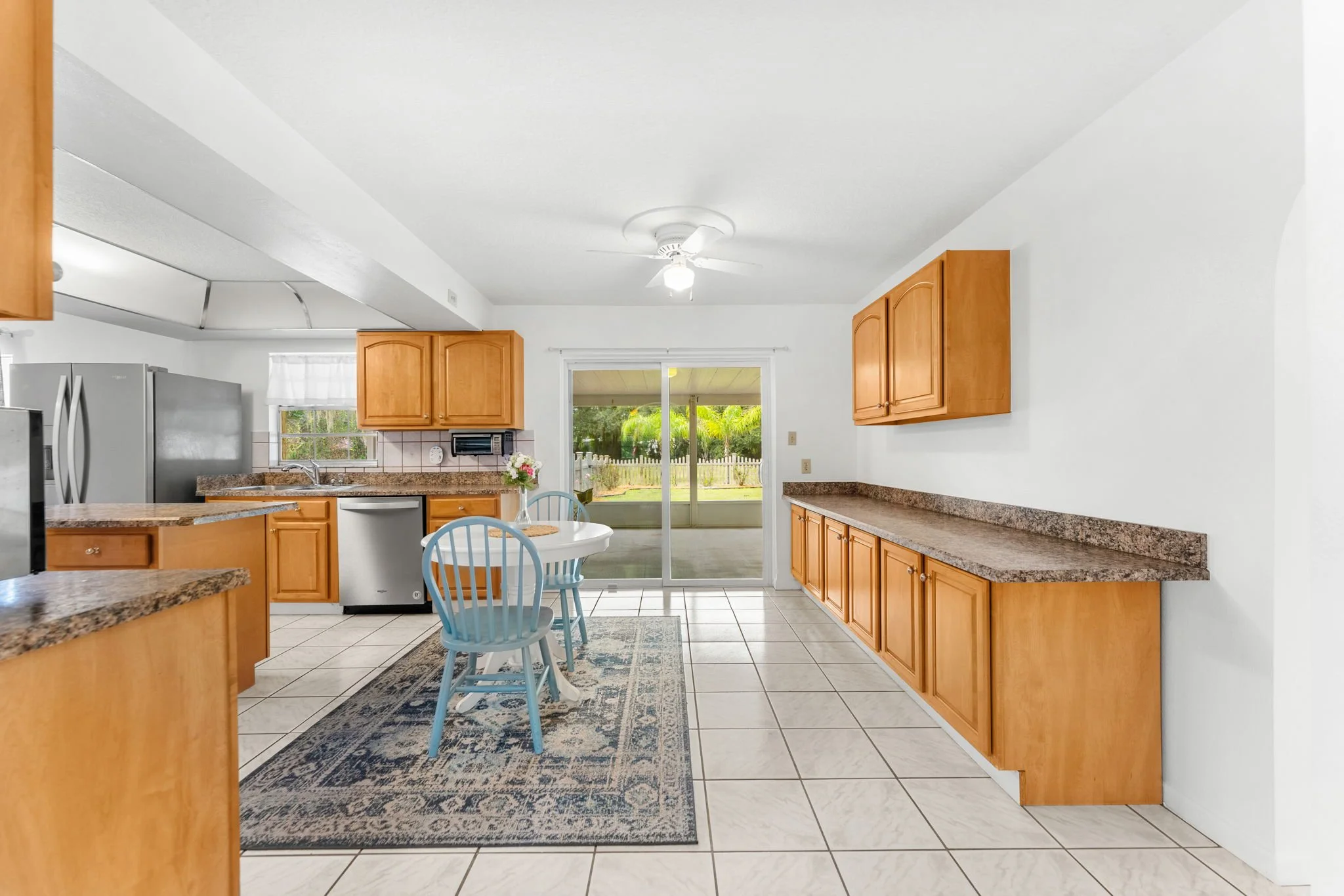 diningroom.jpg