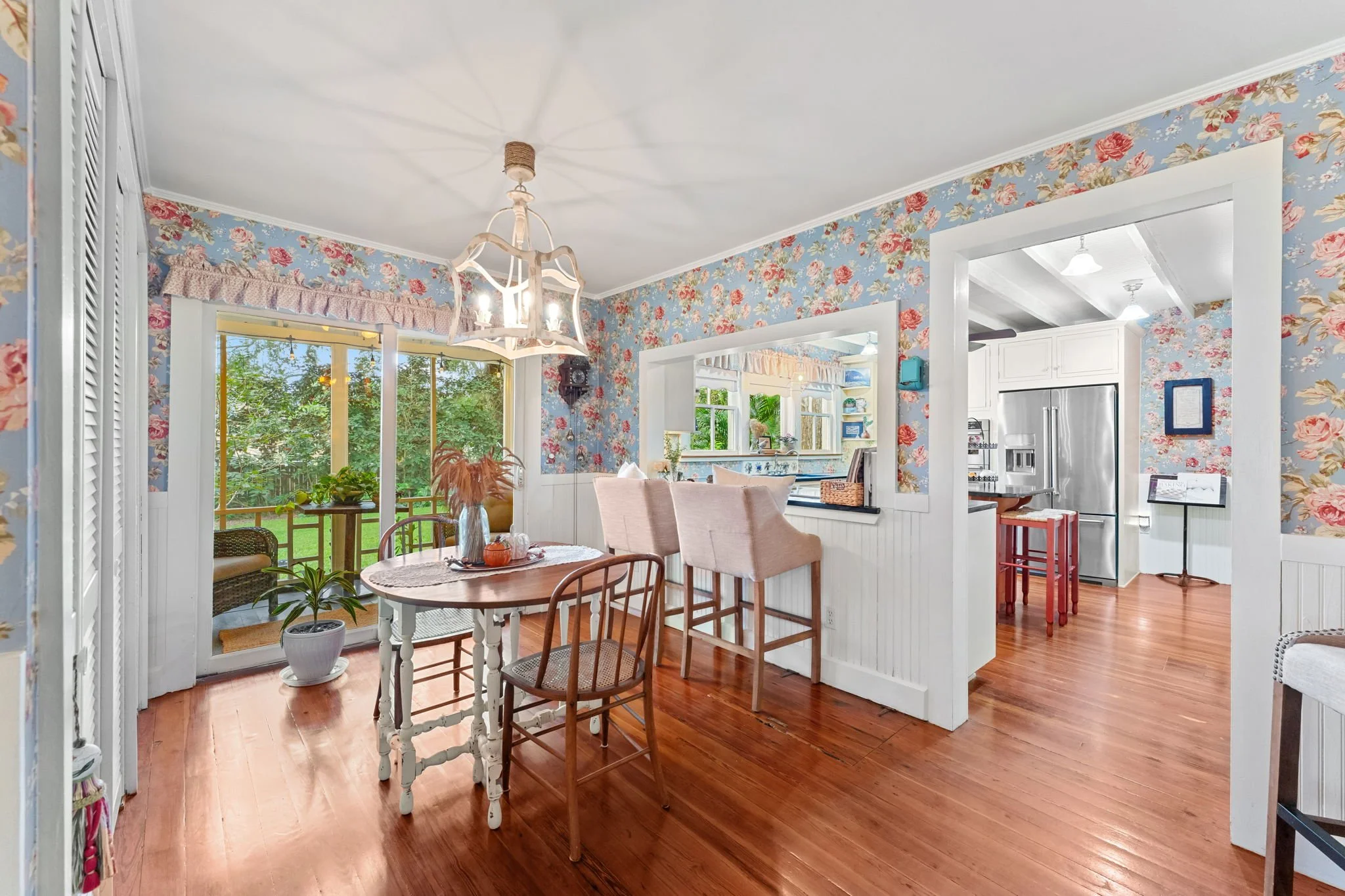 breakfast nook 3.jpg