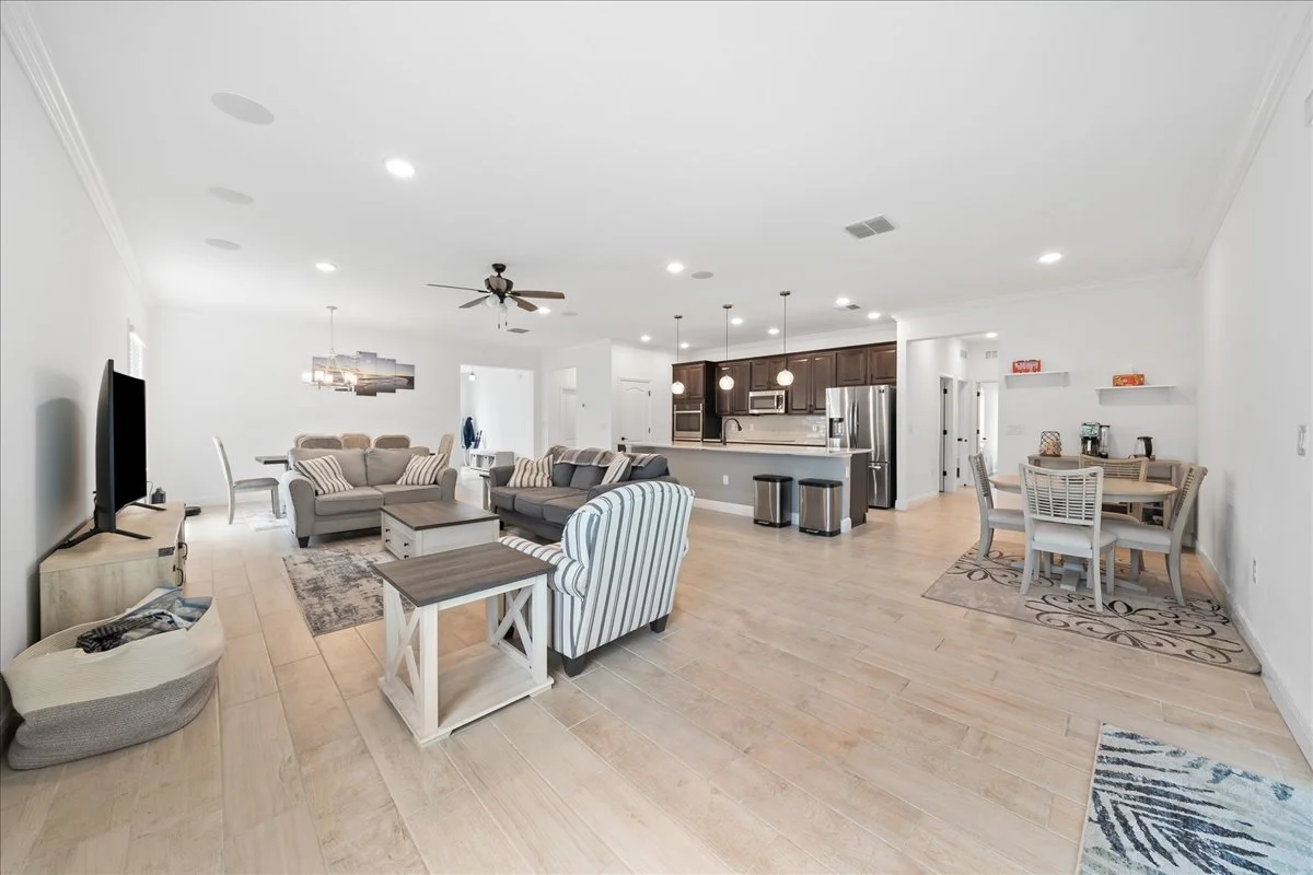 livingroom 2.jpg