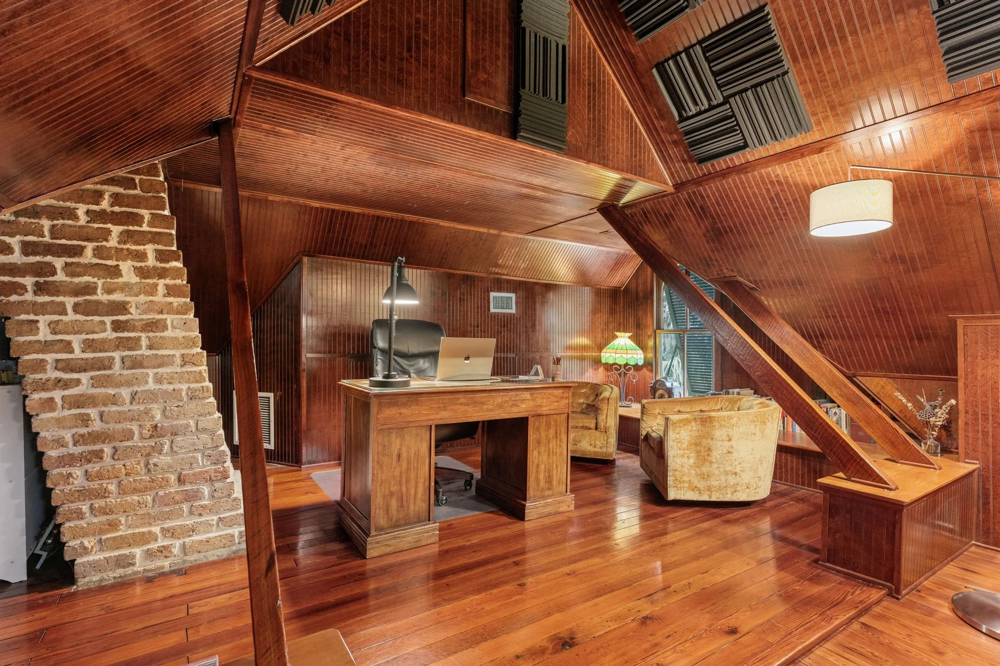 third floor attic 2.jpg