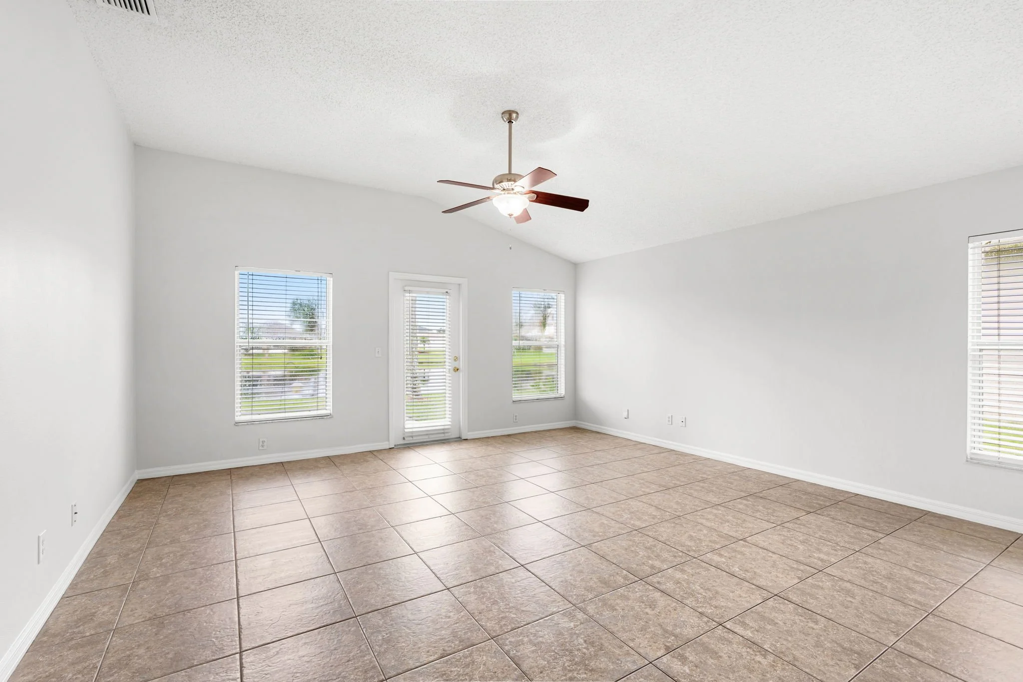living room 1.jpg