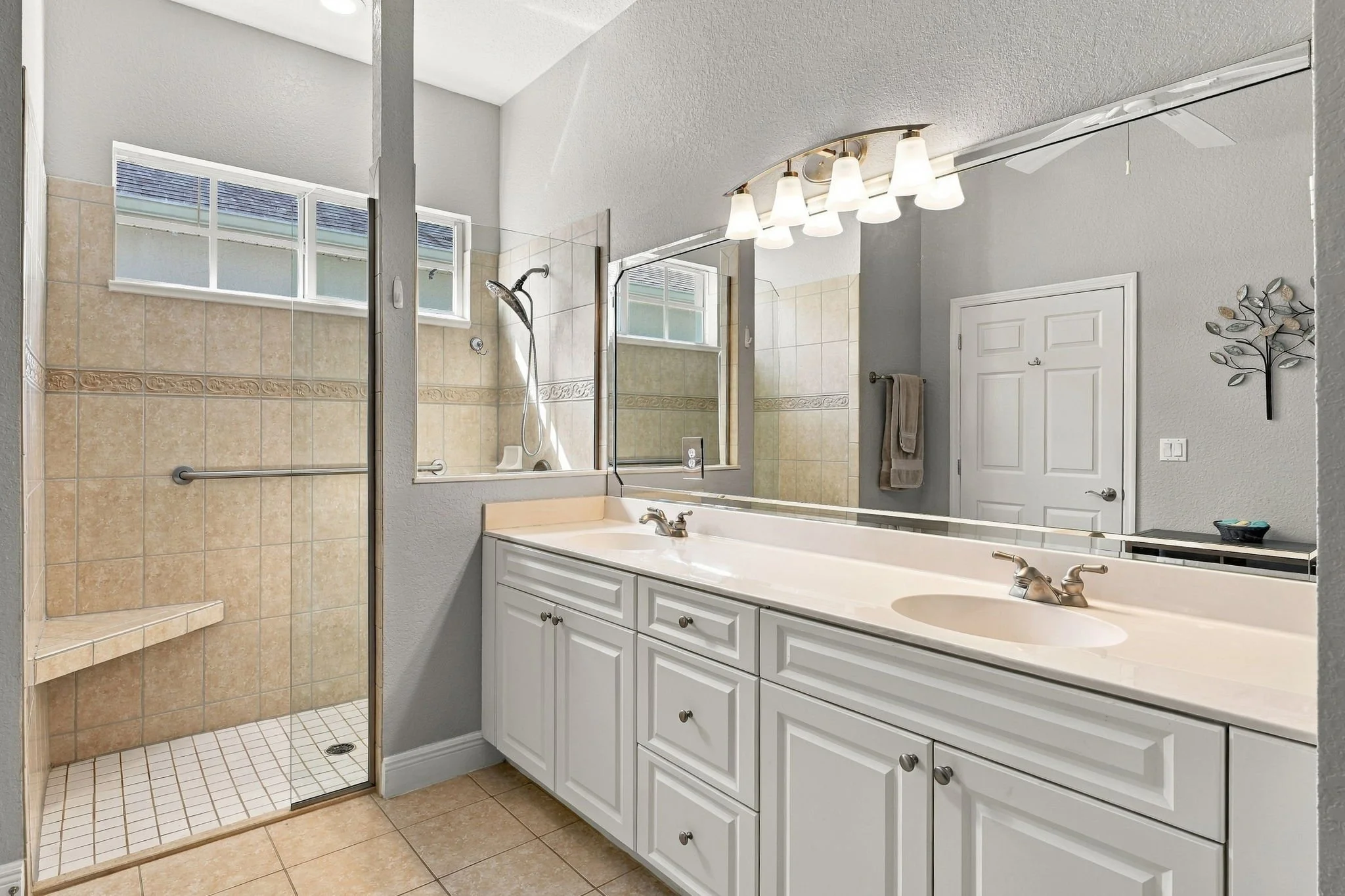 primary bath 1.jpg