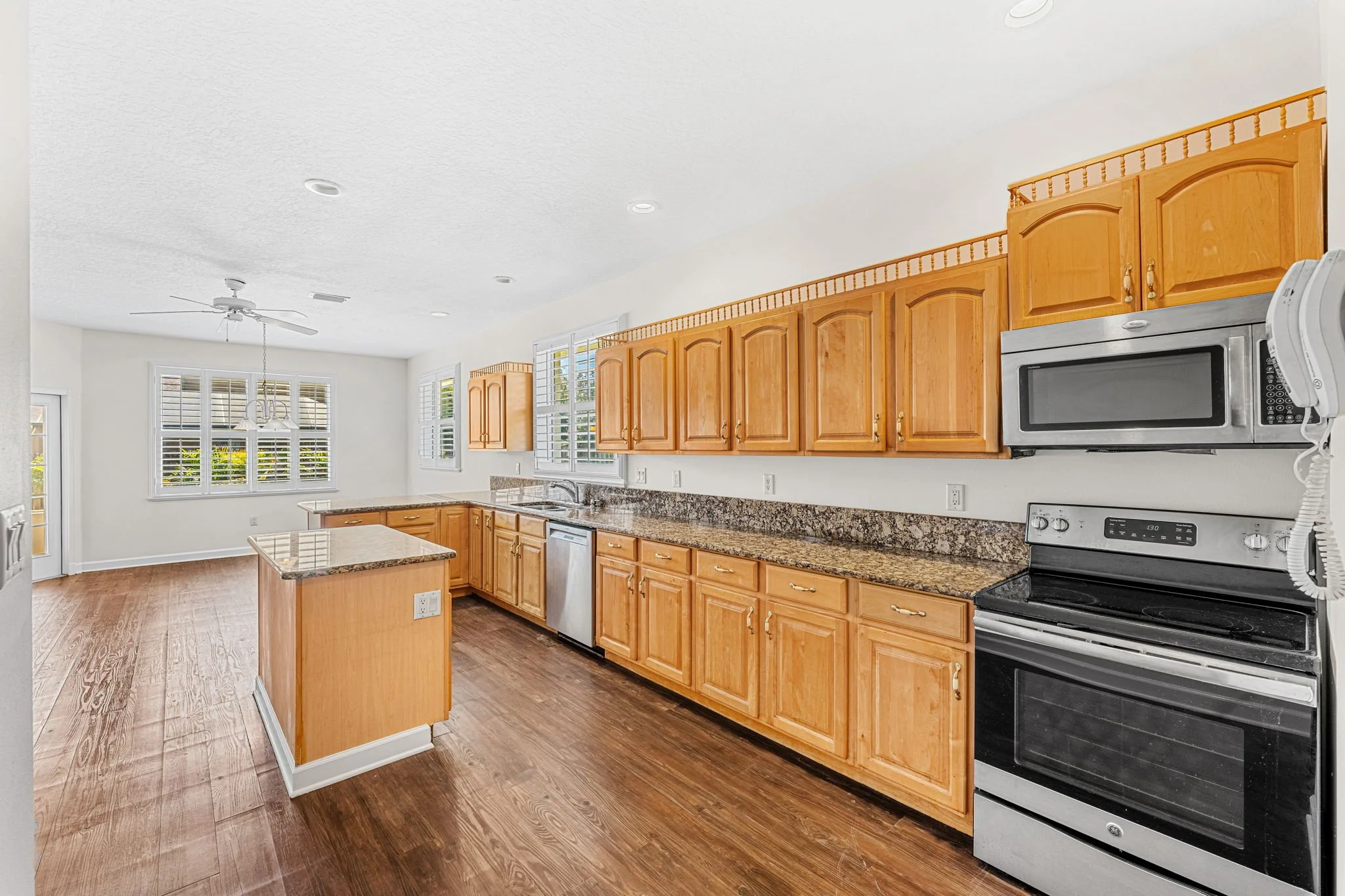 kitchen 4.jpg