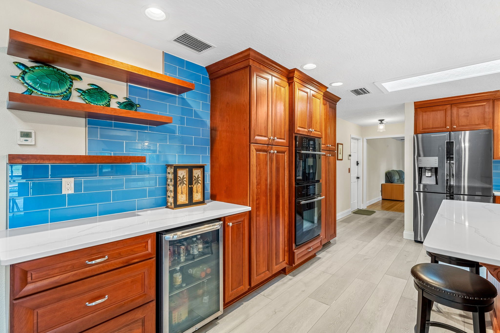 Kitchen 2.jpg
