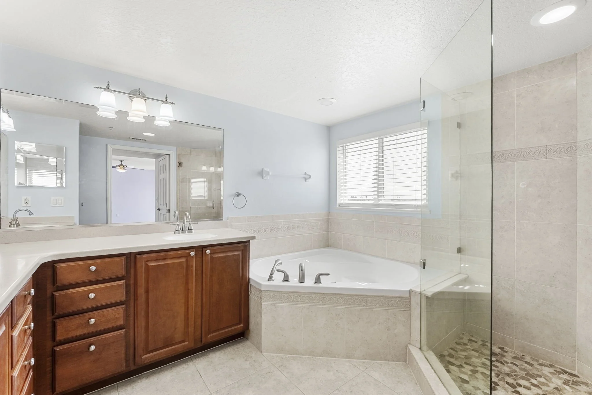 primary bath 2.jpg