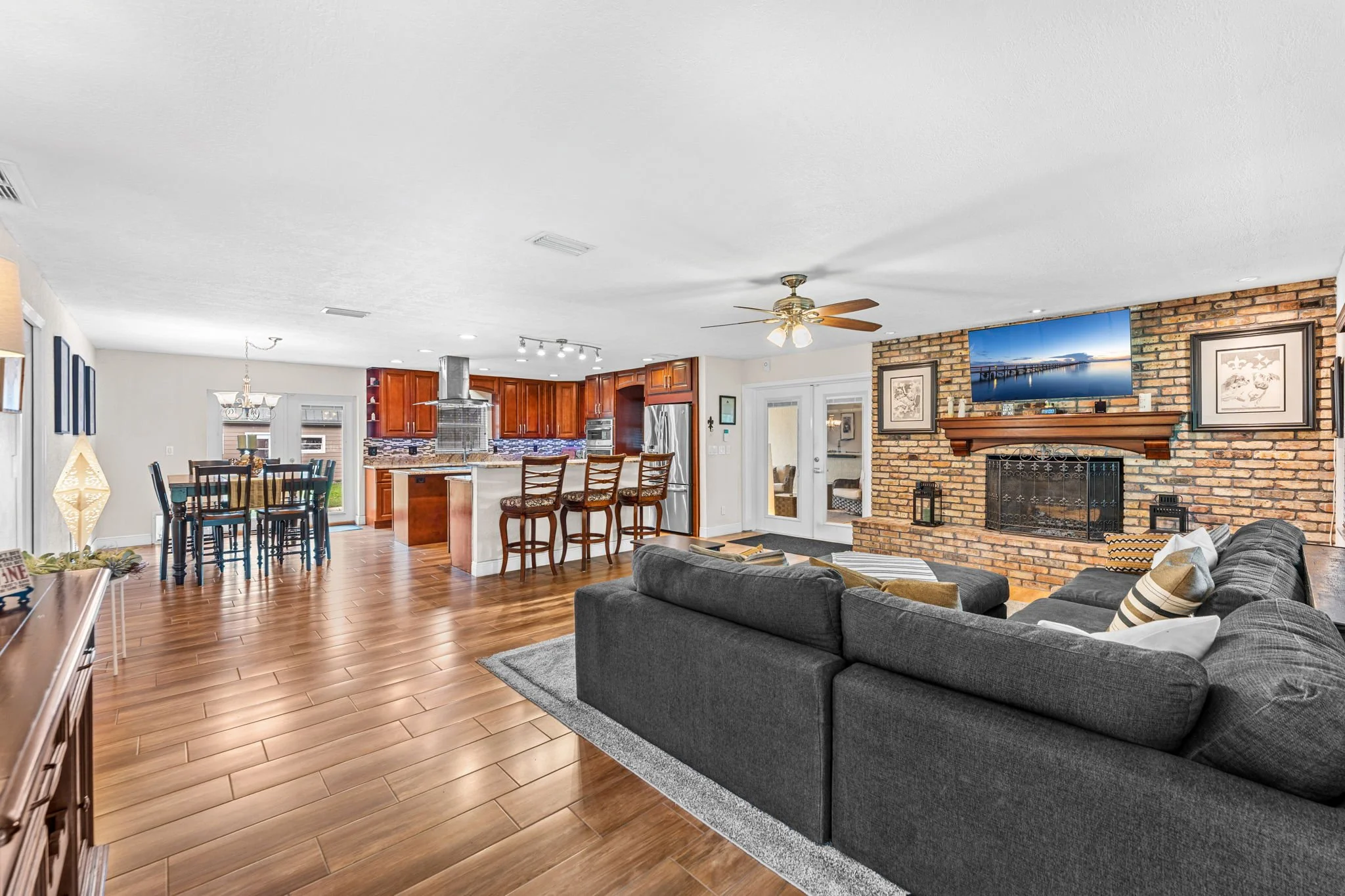 main living area.jpg