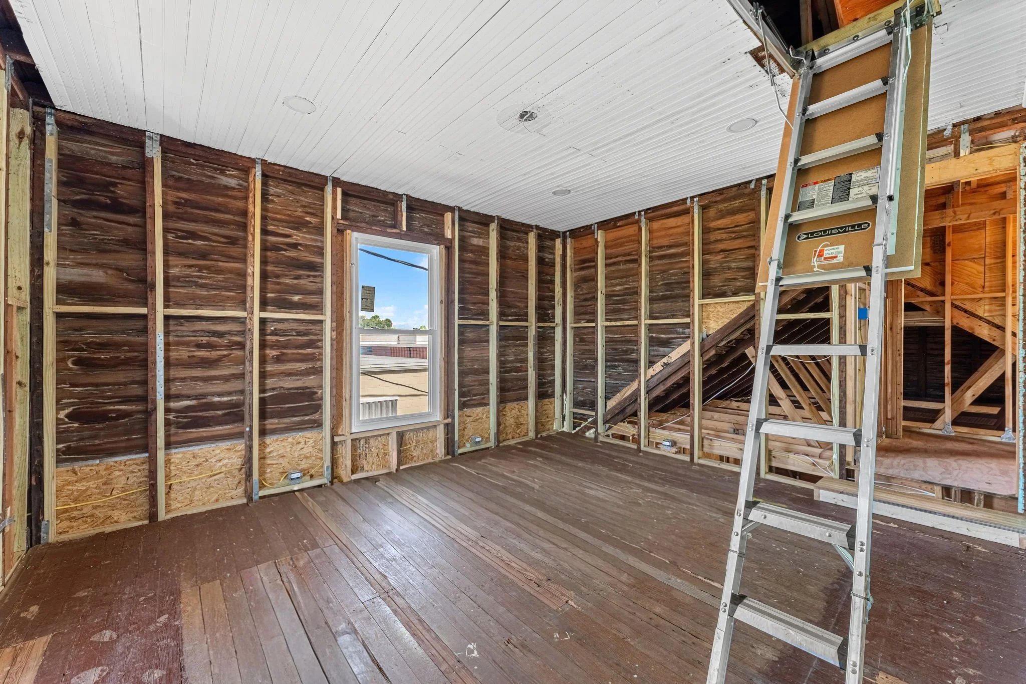 upstairs 9.jpg