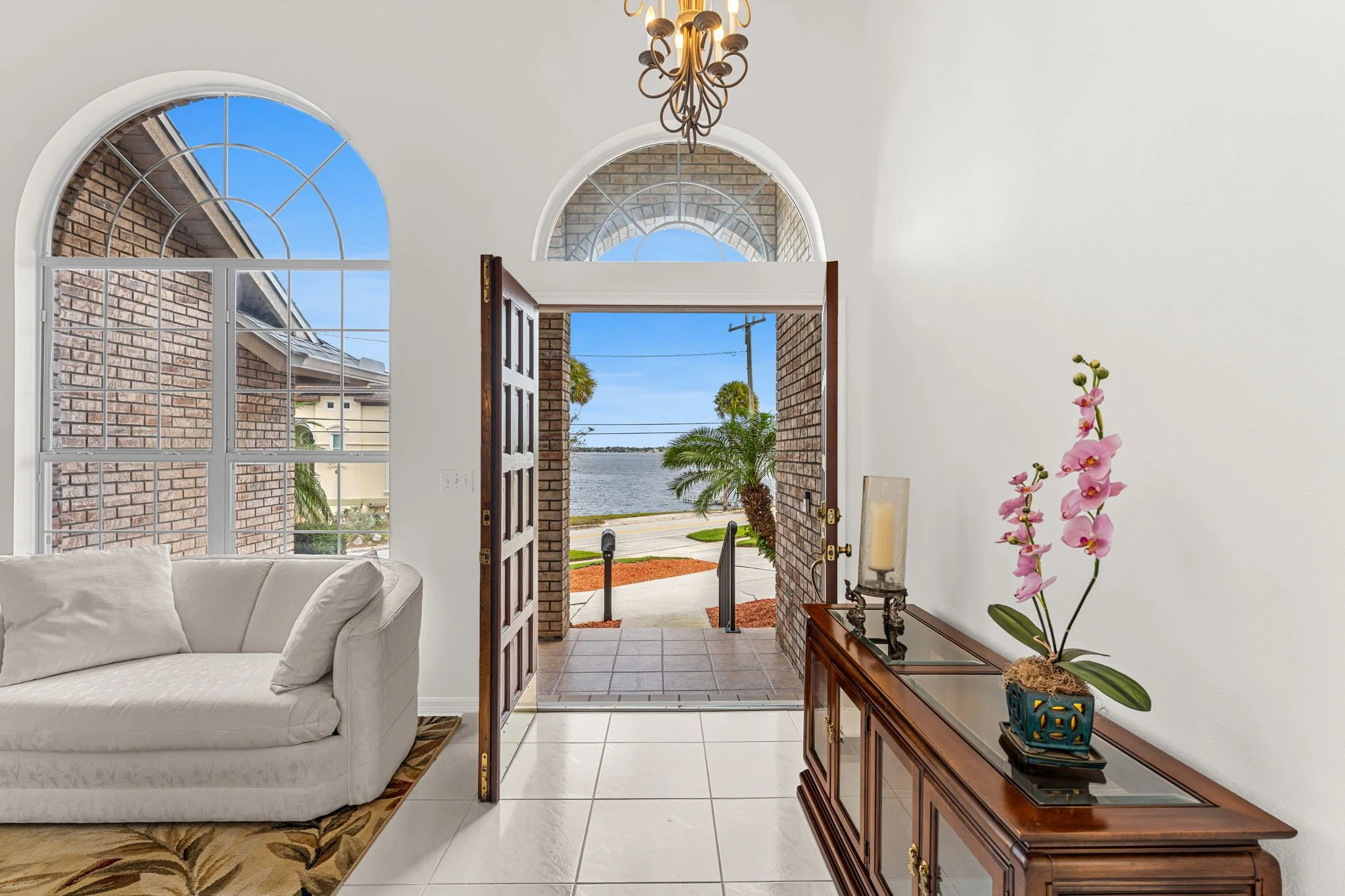 front door entry 2.jpg