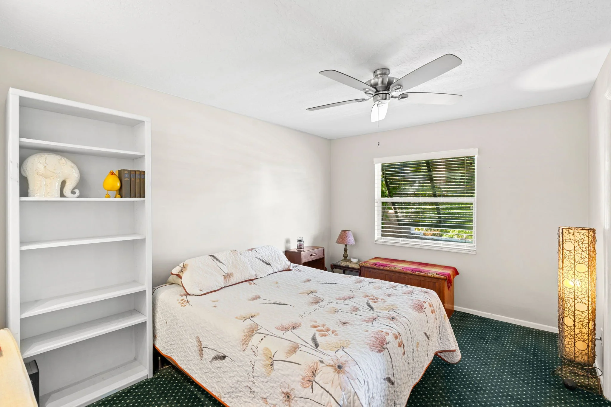 large bedroom 2-2.jpg