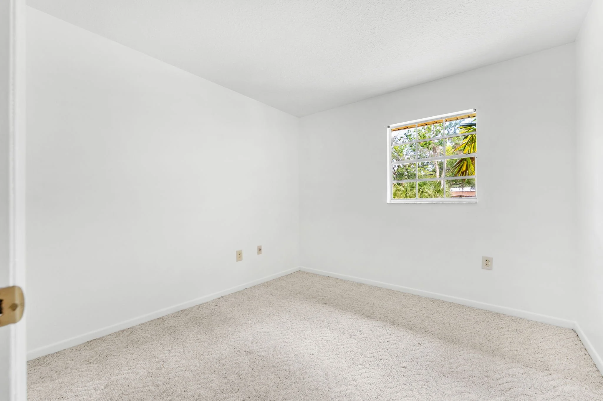 bedroom 3-1.jpg