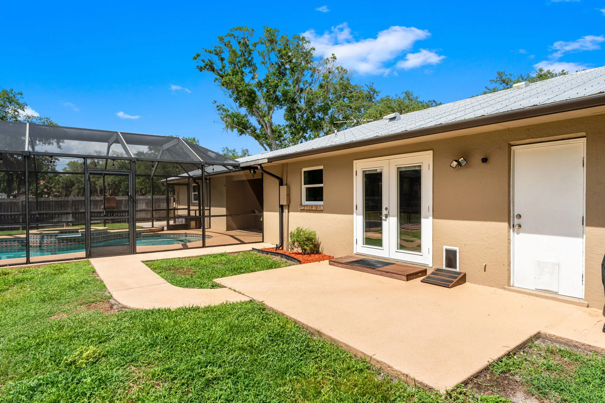 backyard entry from dining.jpg