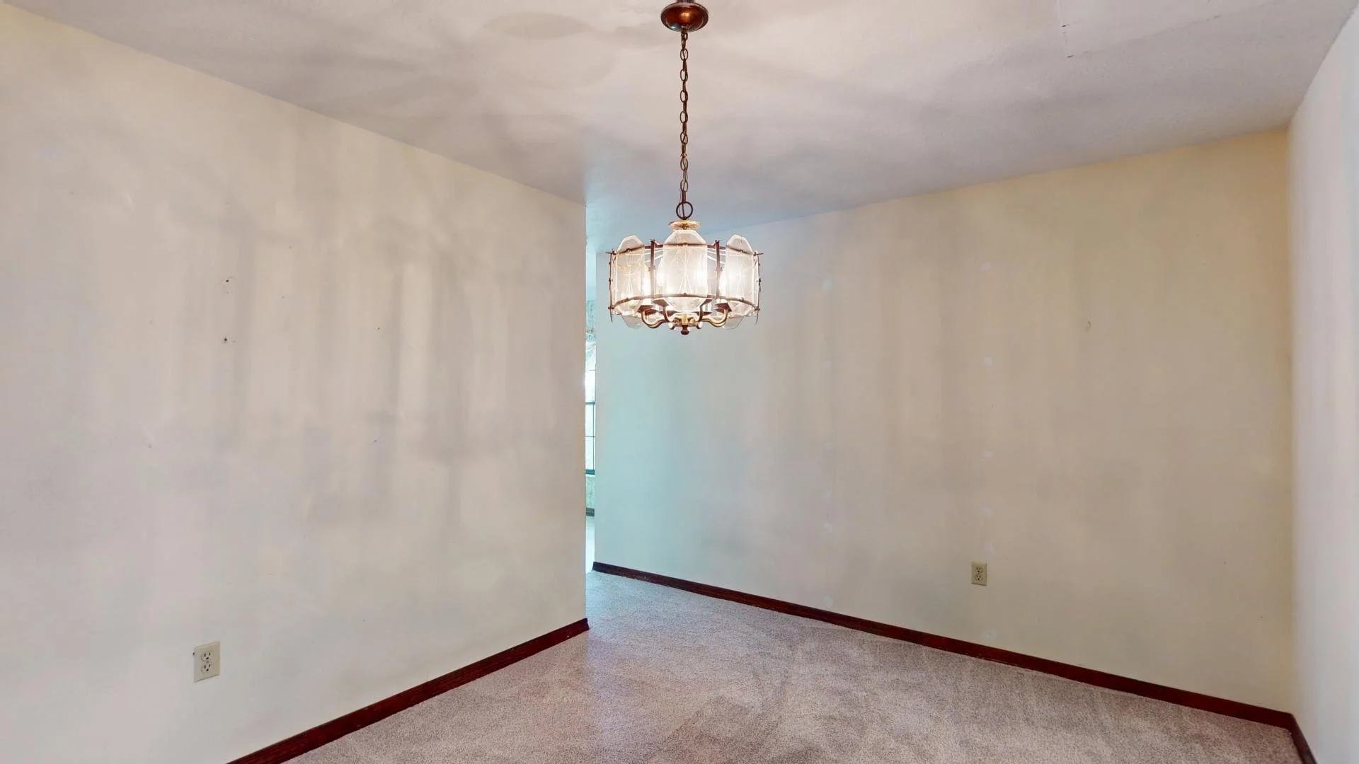 dining room 2.jpg